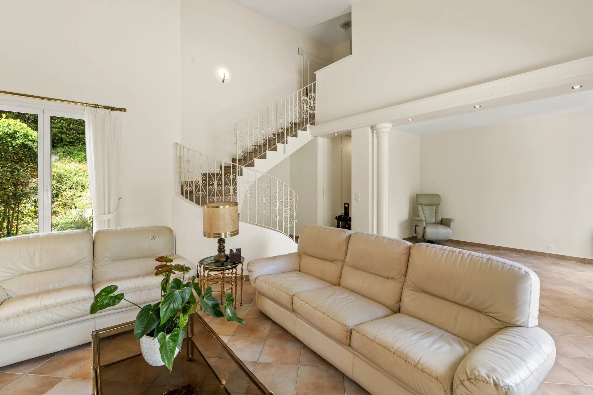 villa 6 Rooms for sale on Villeneuve-Loubet (06270)