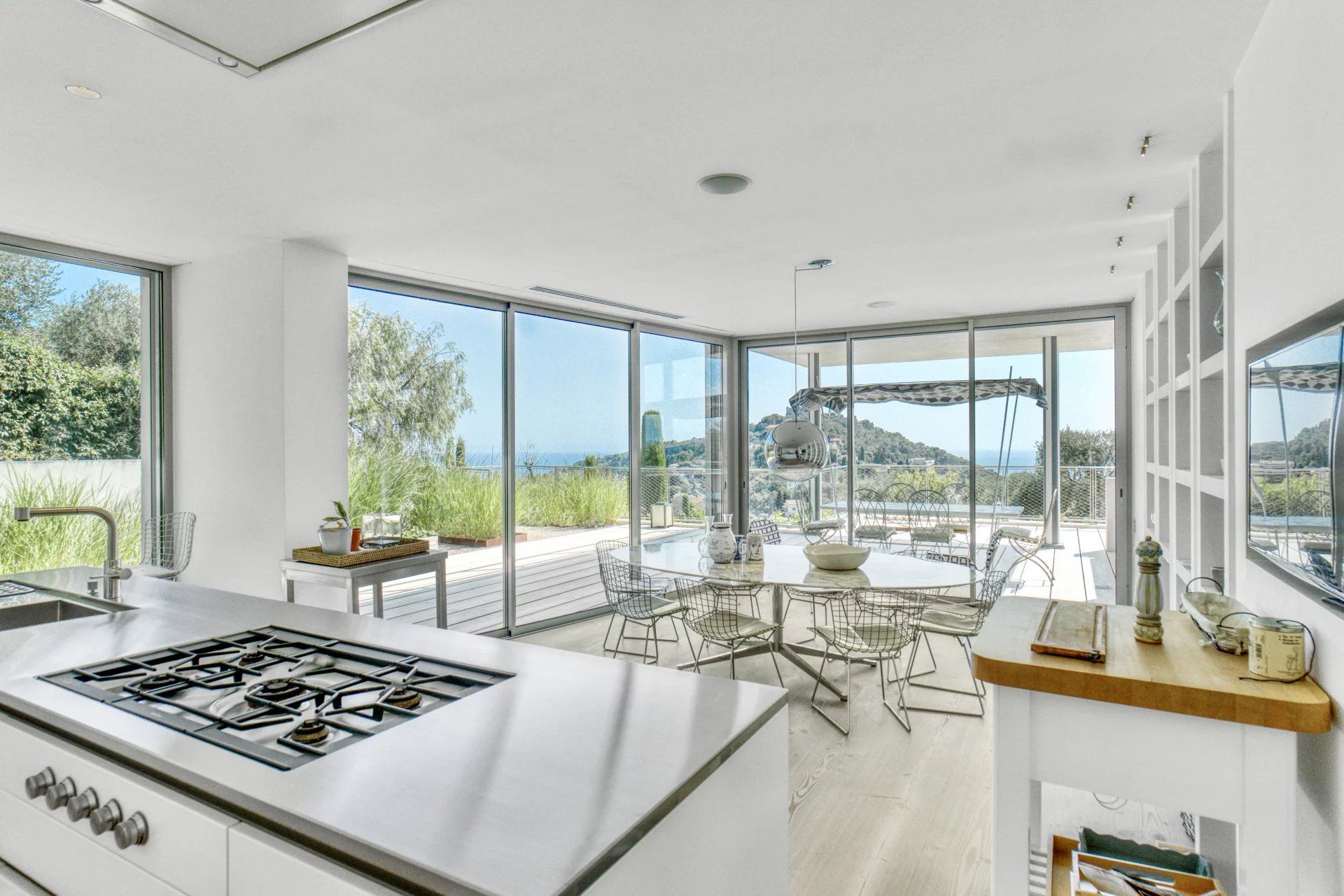 villa 8 Rooms for sale on Nice (06300) Sale Villa Nice 8 Rooms 358 m²