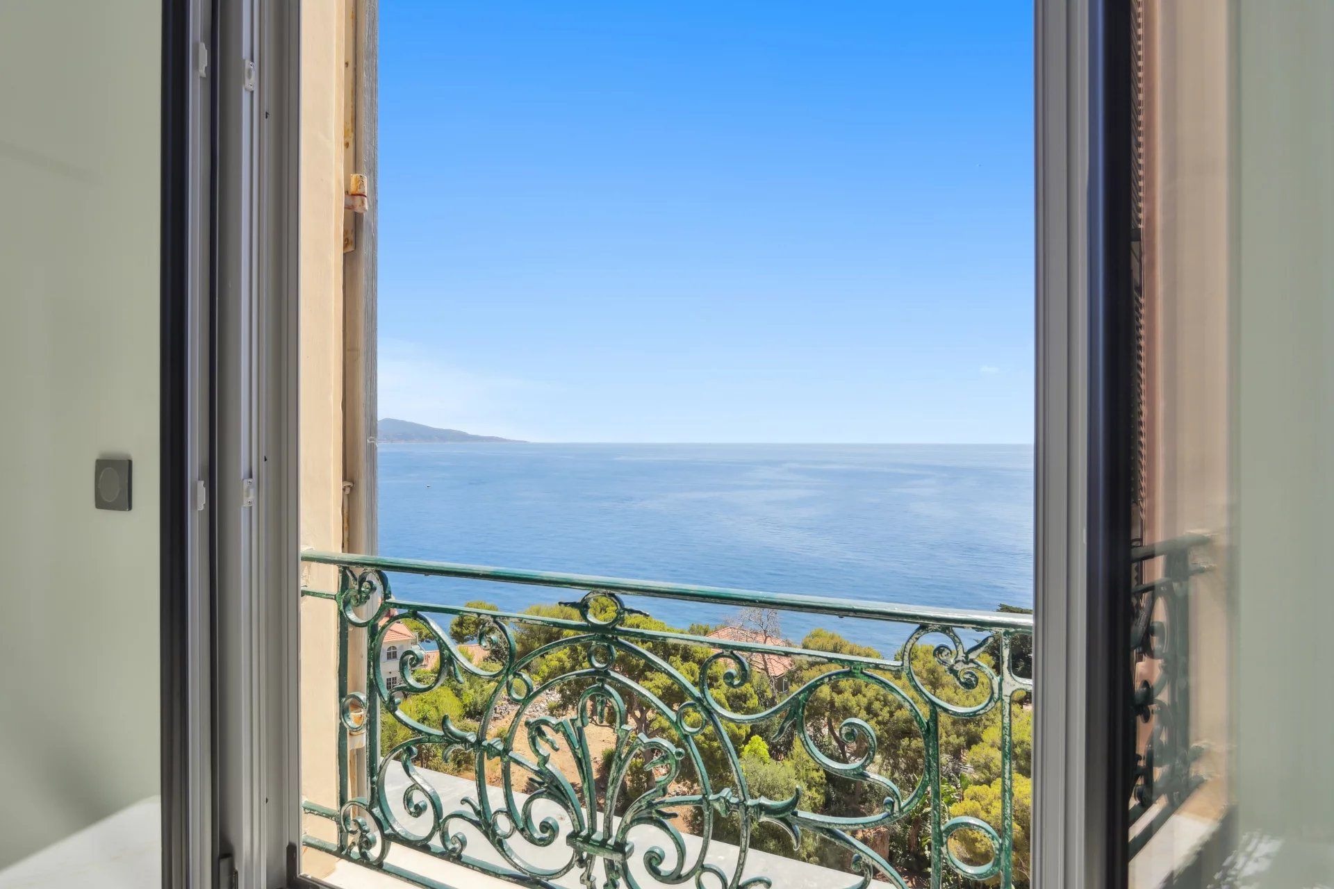apartment 2 Rooms for sale on Roquebrune-Cap-Martin (06190)