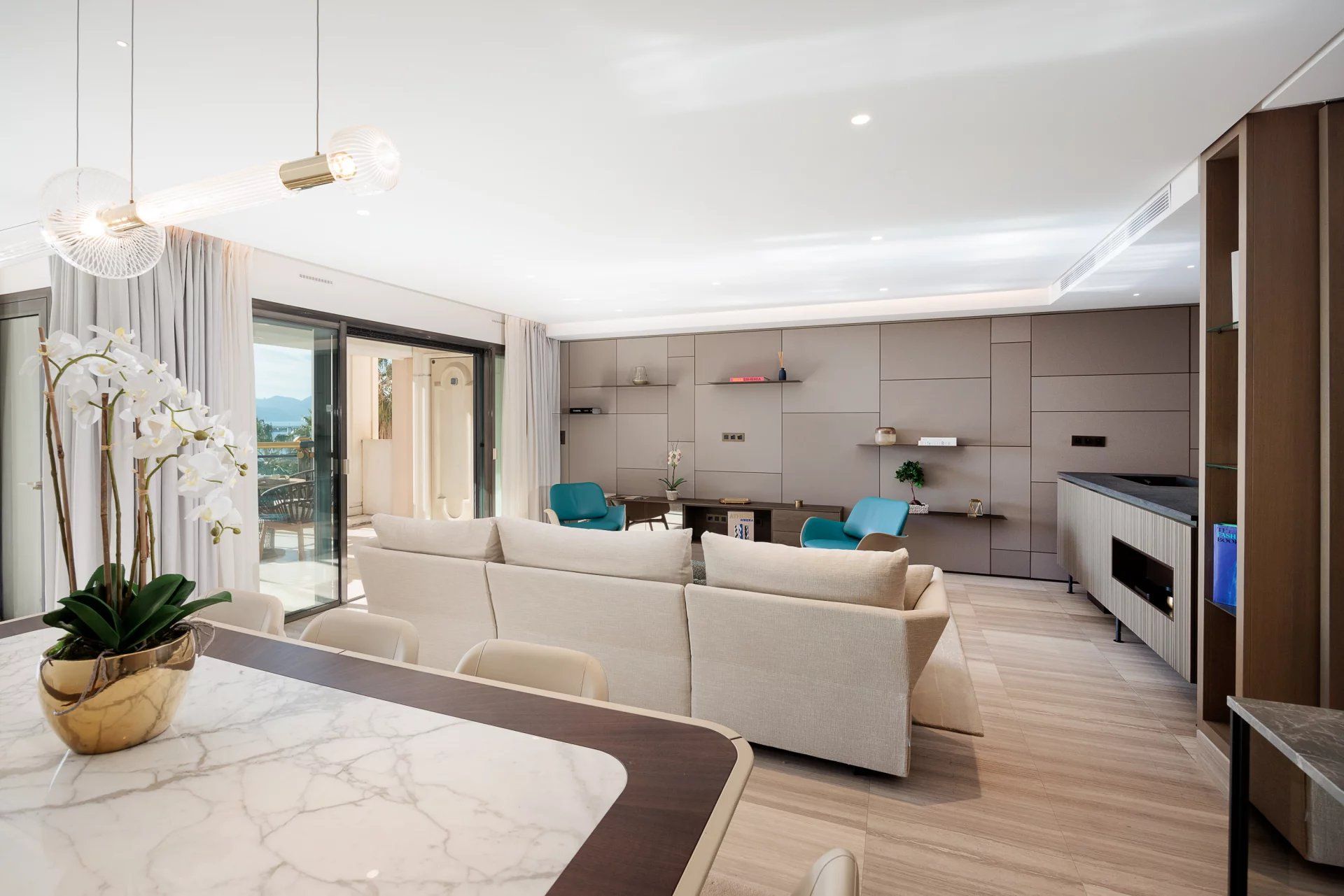 apartment 3 Rooms for sale on Cannes (06400)