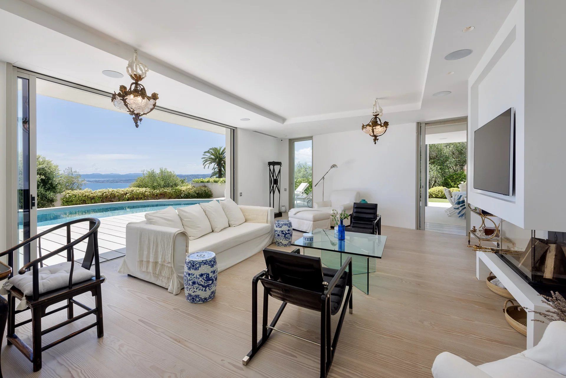 villa 8 Pièces en vente sur Villefranche-sur-Mer (06230) Vente Villa Villefranche-sur-Mer 8 Pièces 358 m²
