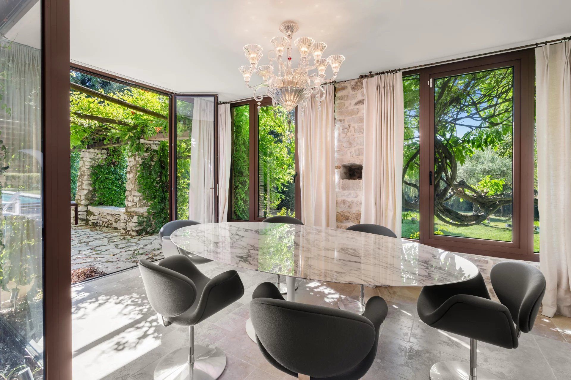 villa 10 Pièces en vente sur Vence (06140) Vente Villa Vence 10 Pièces 300 m²