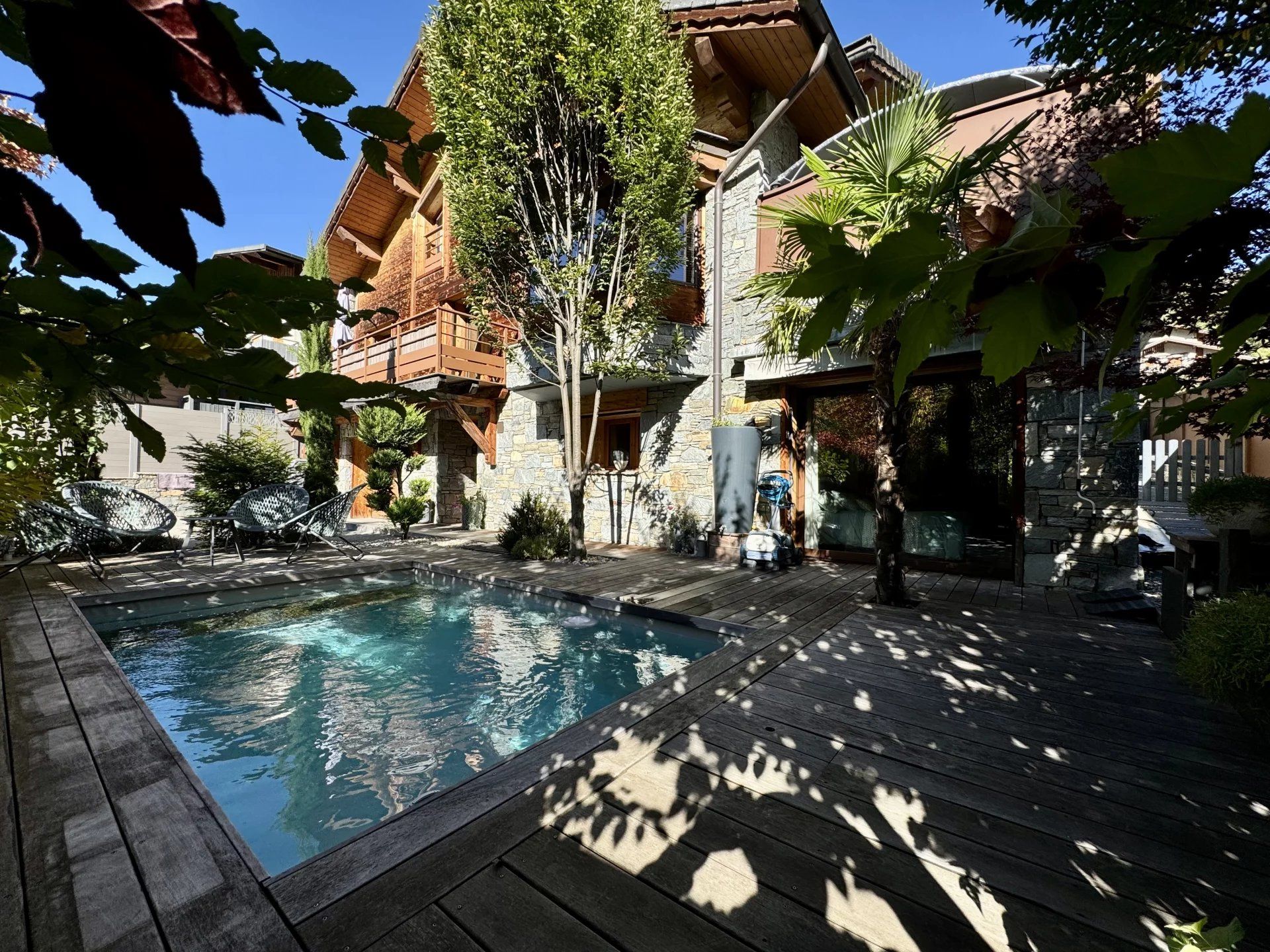 house 4 Rooms for sale on Bozel (73350)