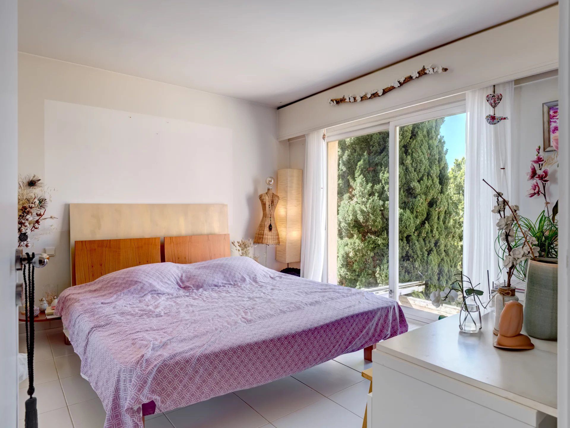 villa 7 Rooms for sale on Nice (06300)