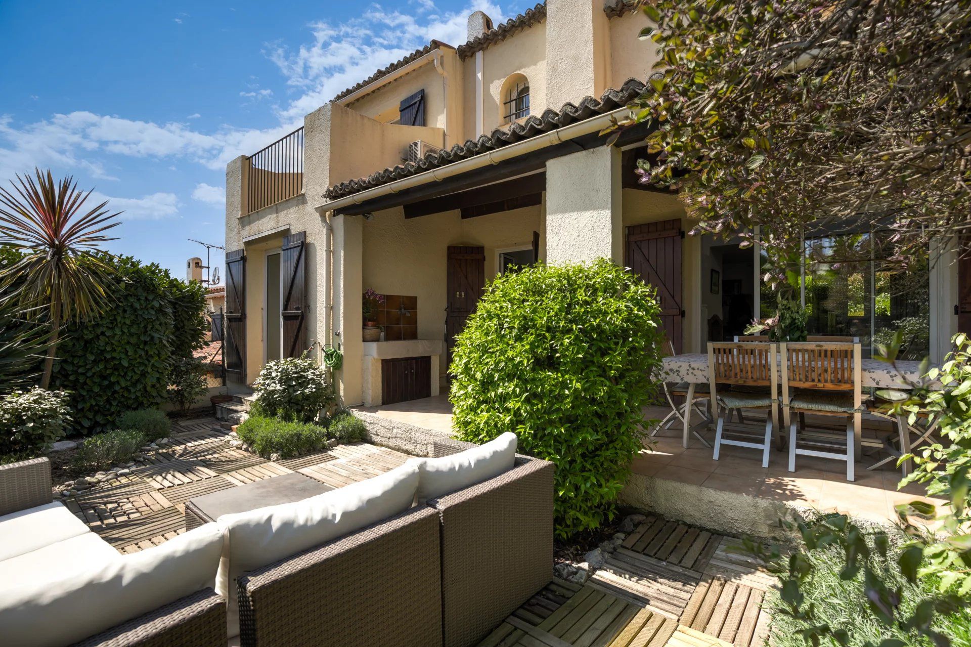 Vente Villa Nice 5 Pièces 140 m²