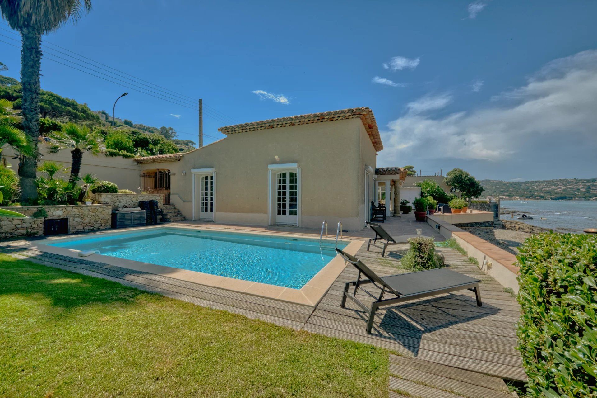 villa 4 Rooms for sale on Sainte-Maxime (83120) Sale Villa Sainte-Maxime 4 Rooms 147 m²