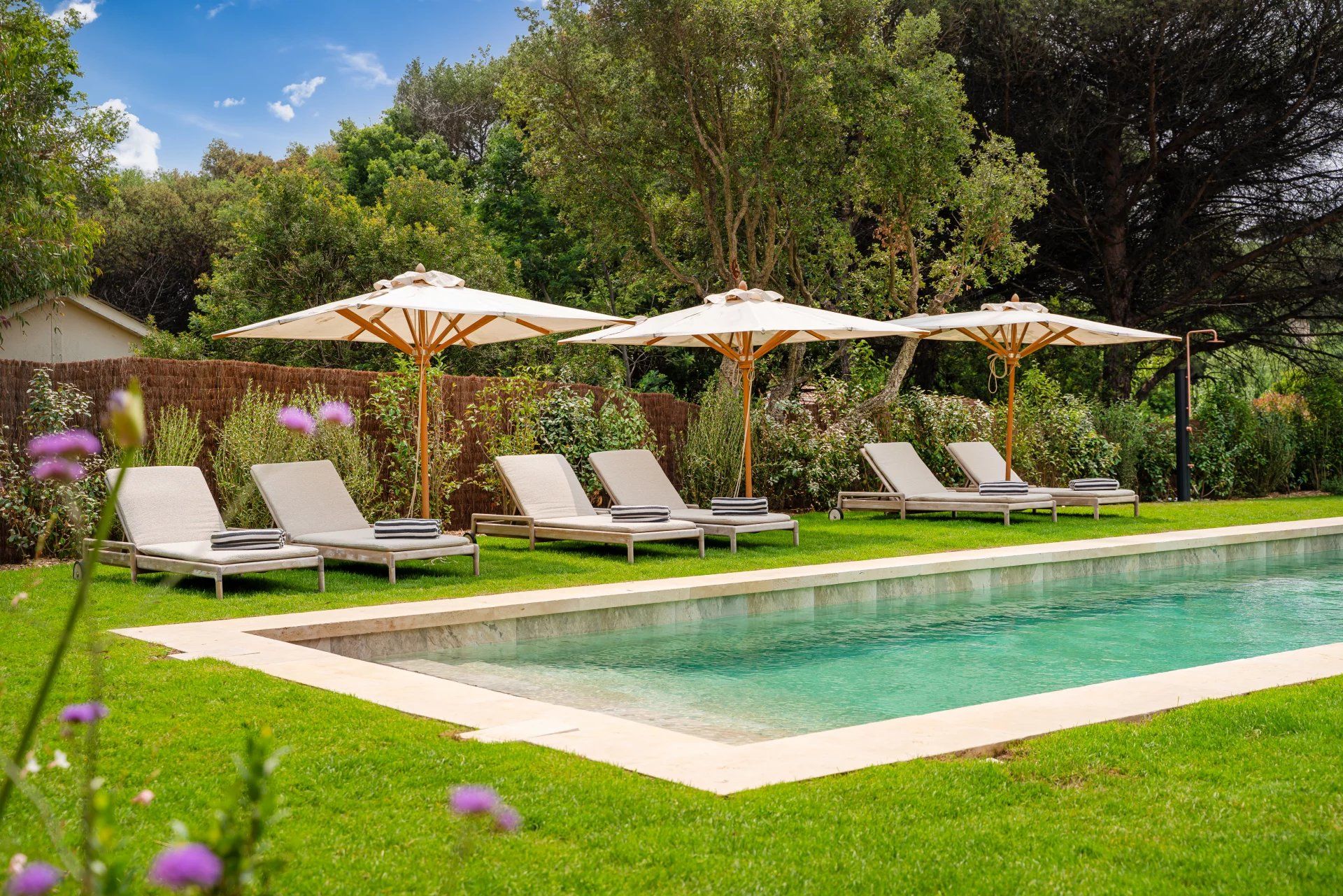 villa 7 Rooms for seasonal rent on Ramatuelle (83350)