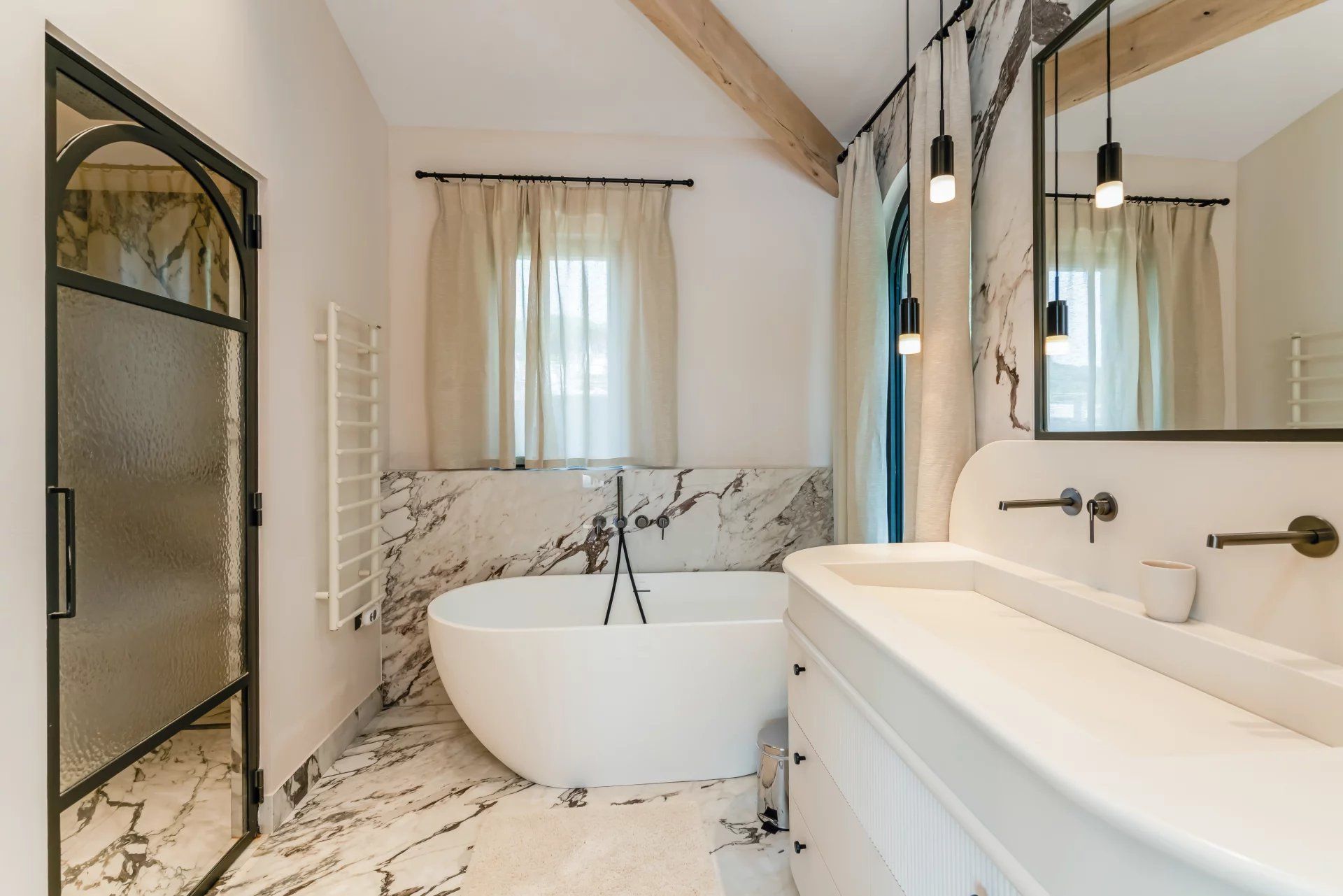 villa 7 Rooms for seasonal rent on Ramatuelle (83350)