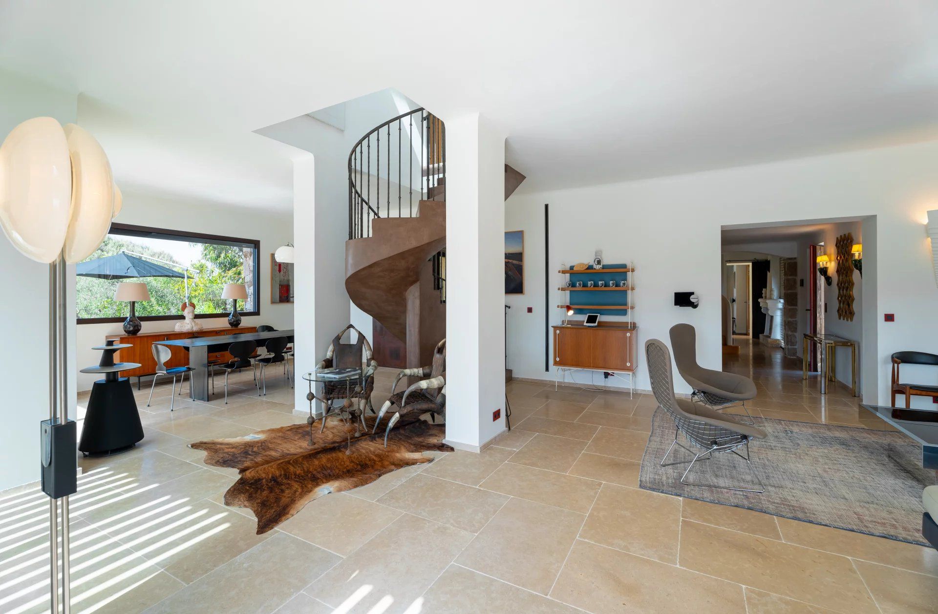 villa 7 Rooms for seasonal rent on Saint-Tropez (83990)