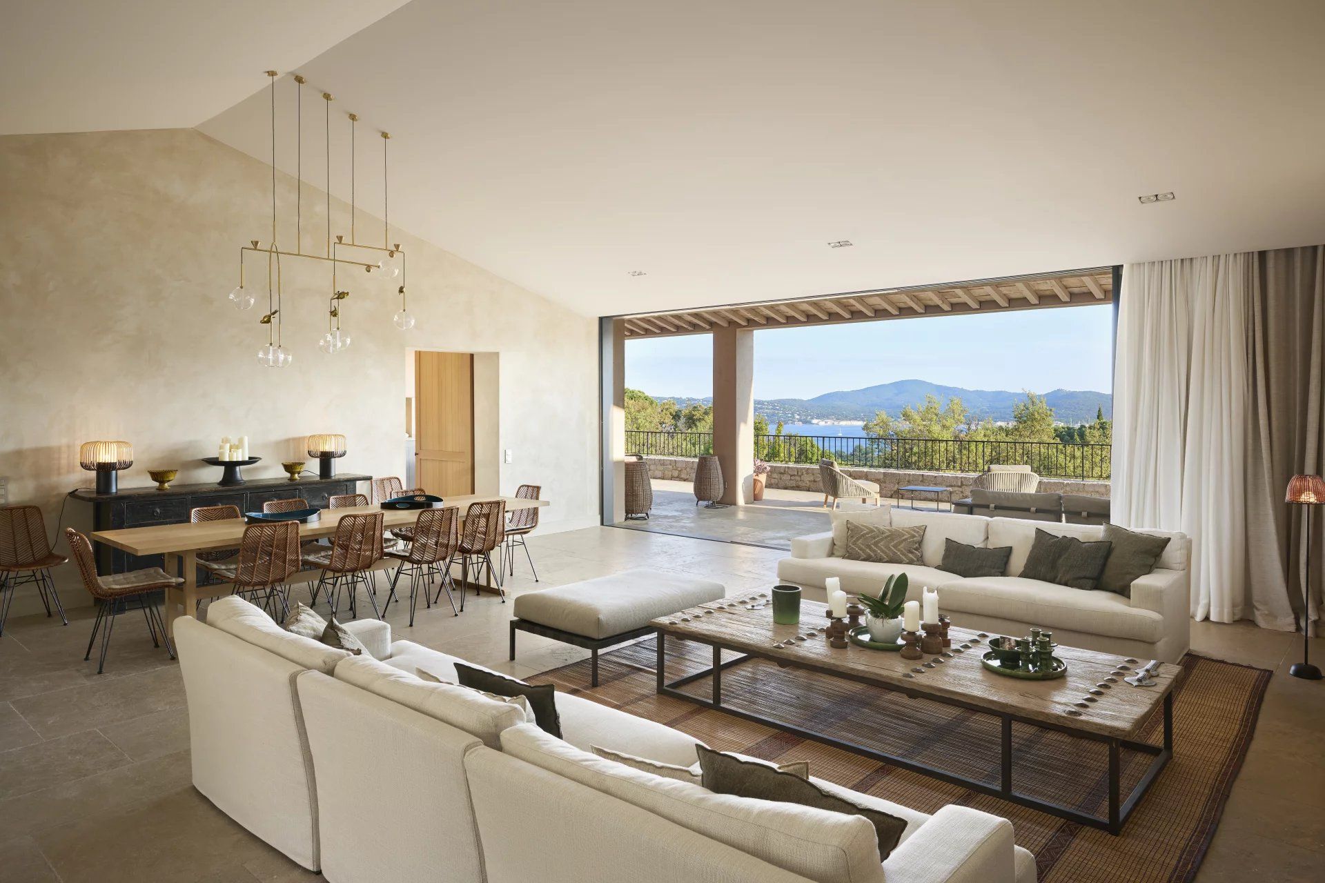 villa 31 Rooms for seasonal rent on Grimaud (83310)