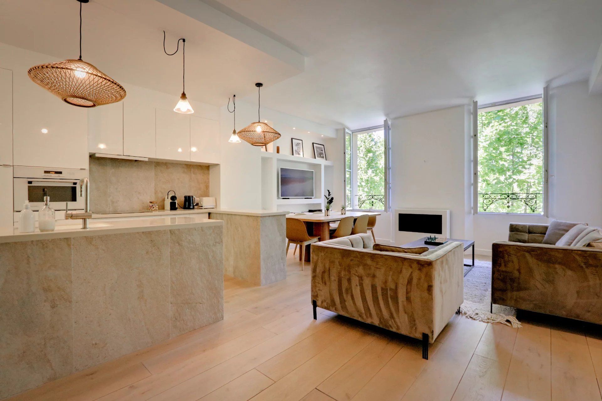 apartment 4 Rooms for seasonal rent on Saint-Tropez (83990)