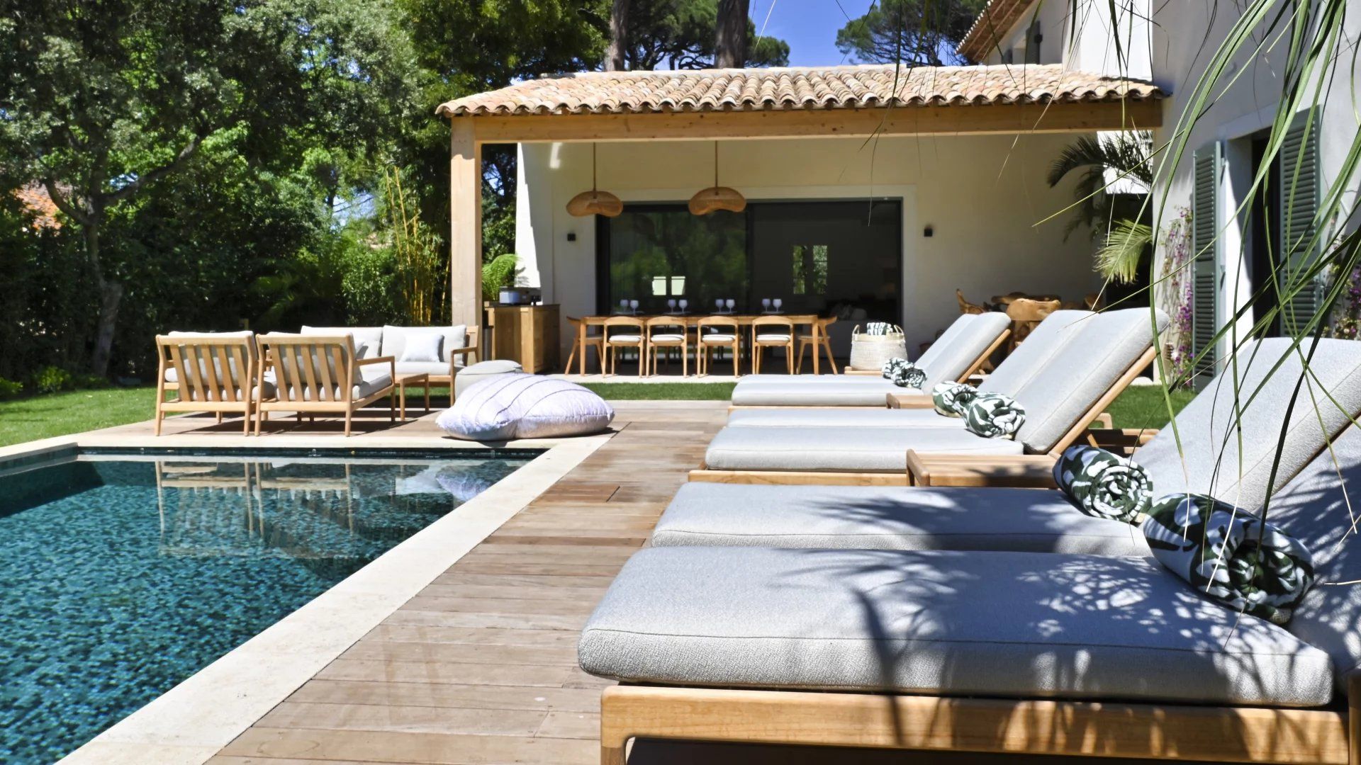villa 6 Pièces en location saisonnière sur Saint-Tropez (83990) Location saisonnière Villa Saint-Tropez 6 Pièces 249 m²