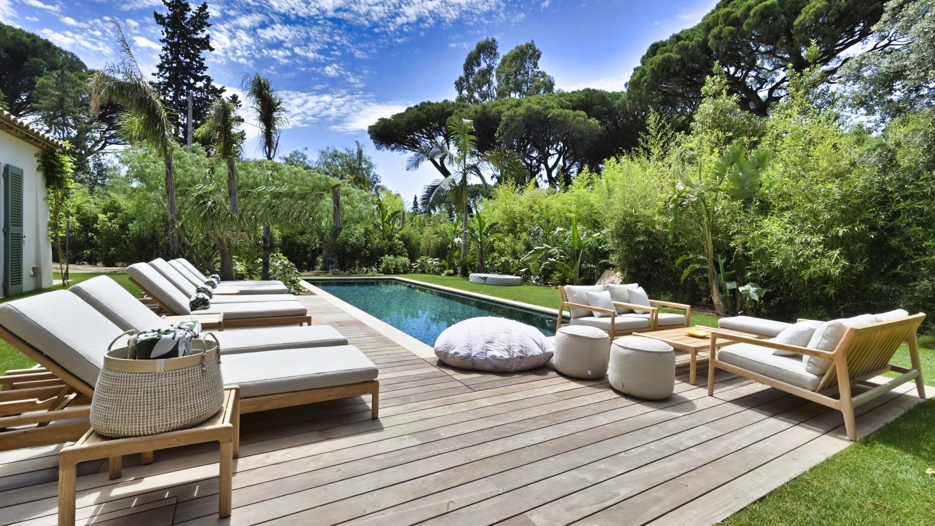 villa 6 Pièces en location saisonnière sur Saint-Tropez (83990) Location saisonnière Villa Saint-Tropez 6 Pièces 249 m²