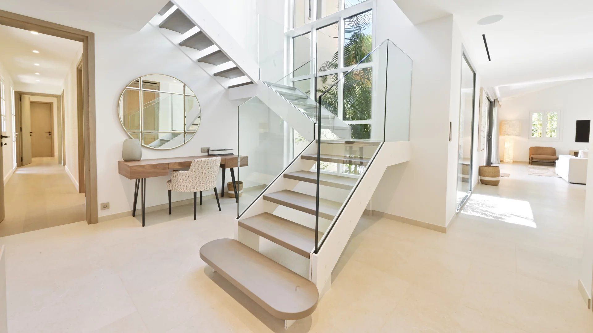 villa 6 Rooms for seasonal rent on Saint-Tropez (83990)