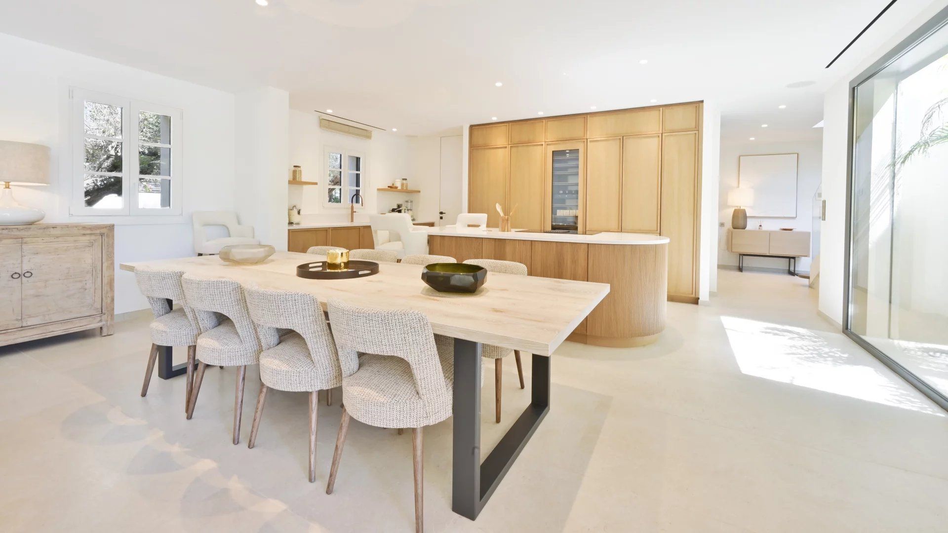 villa 6 Rooms for seasonal rent on Saint-Tropez (83990)