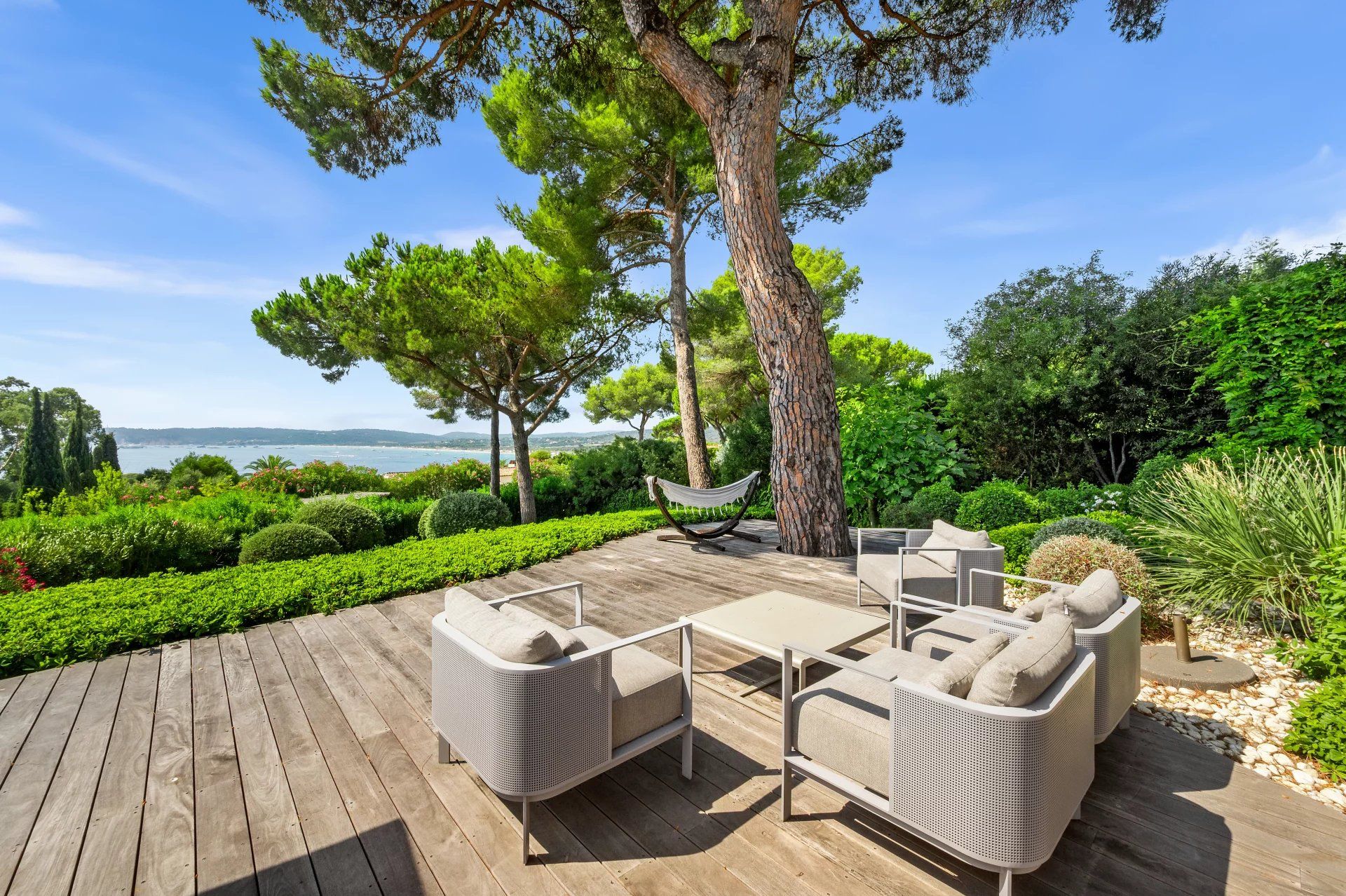 villa 7 Rooms for seasonal rent on Ramatuelle (83350)