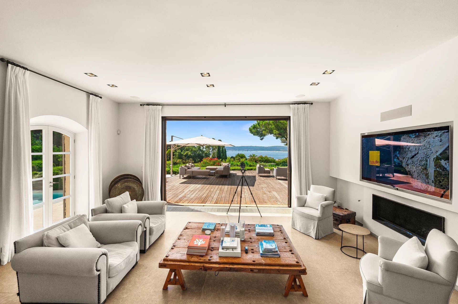 villa 7 Rooms for seasonal rent on Ramatuelle (83350)