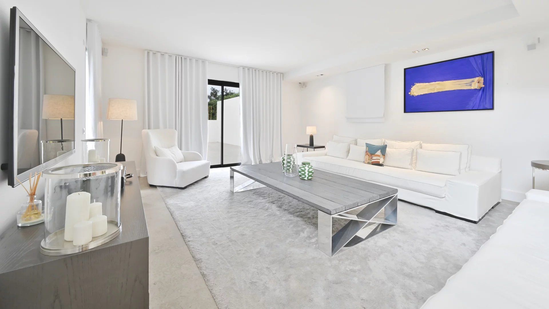 villa 6 Rooms for seasonal rent on Gassin (83580)