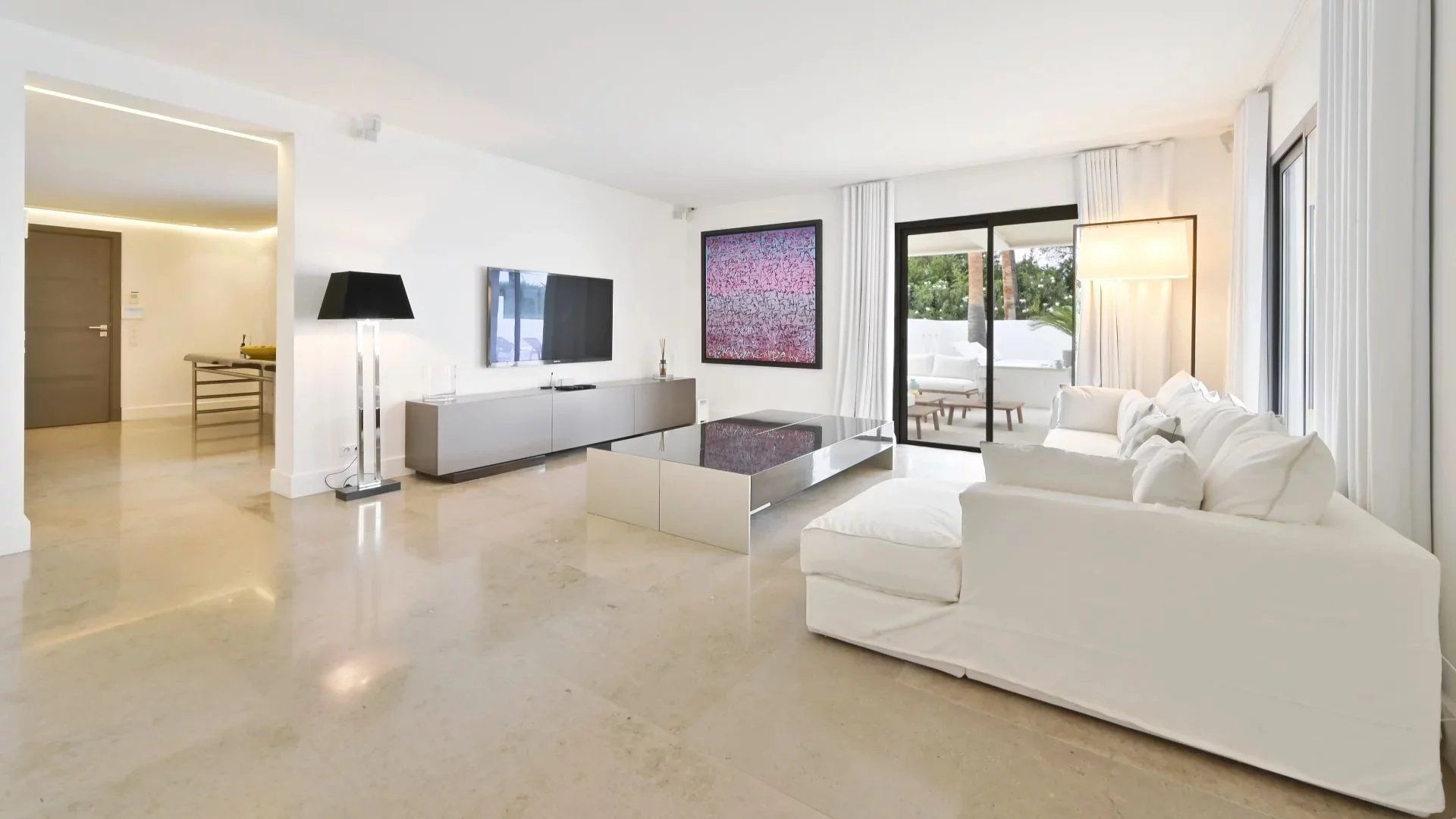 villa 6 Rooms for seasonal rent on Gassin (83580)