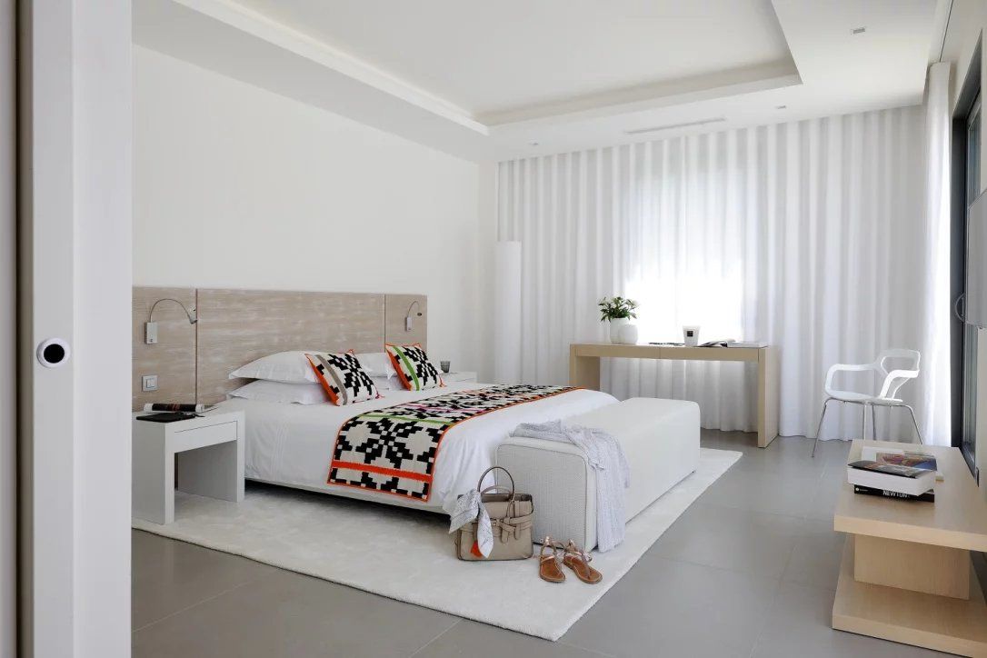 villa 6 Rooms for seasonal rent on Saint-Tropez (83990)