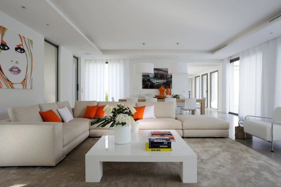 villa 6 Rooms for seasonal rent on Saint-Tropez (83990)