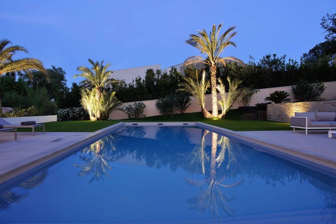 villa 6 Rooms for seasonal rent on Saint-Tropez (83990)