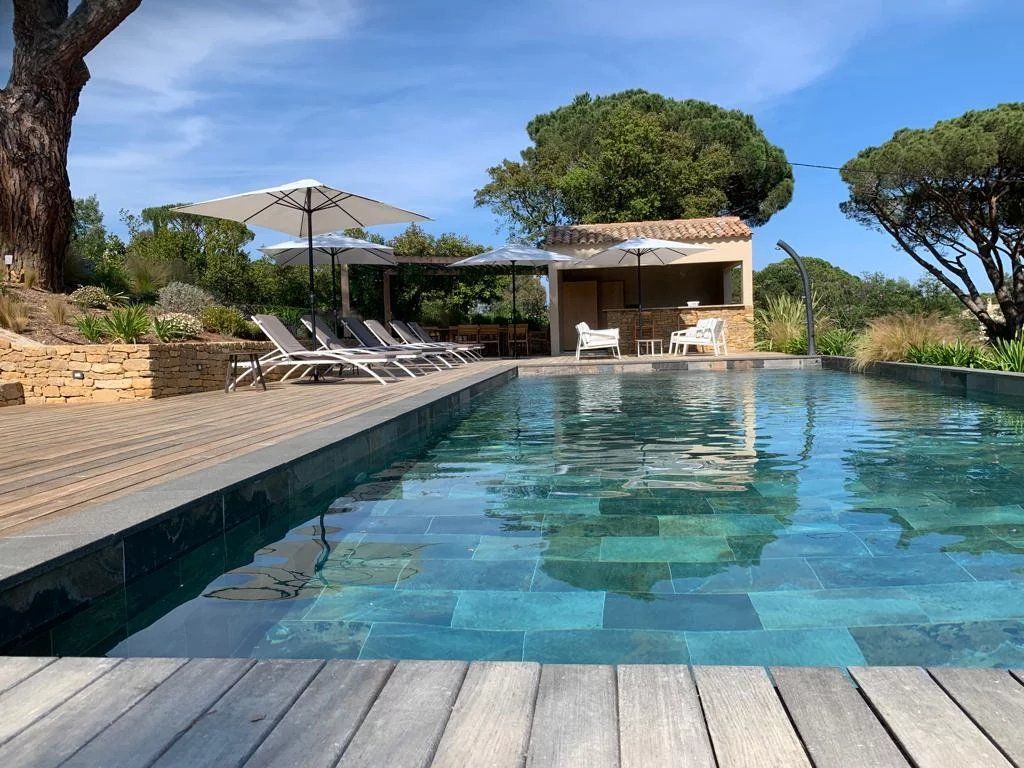 villa 6 Rooms for seasonal rent on Ramatuelle (83350)