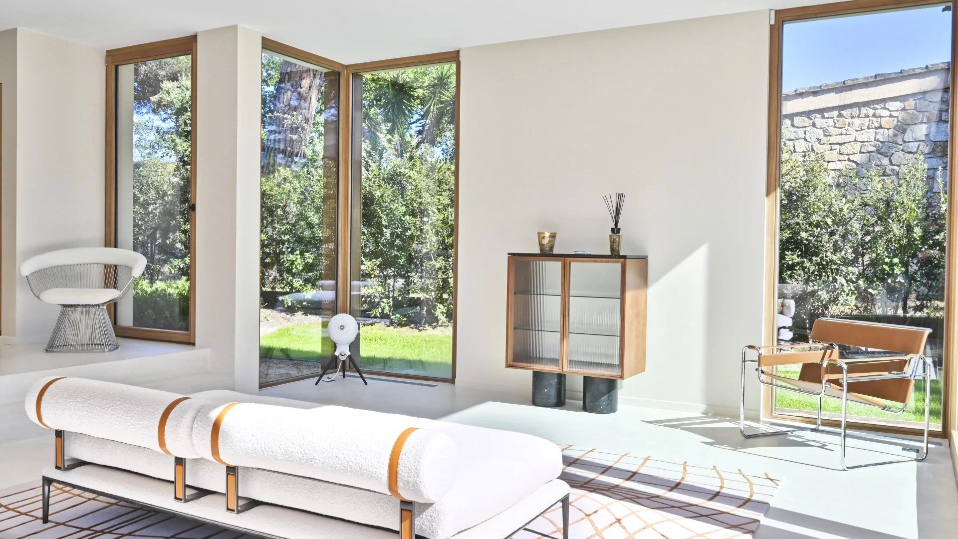 villa 6 Rooms for seasonal rent on Saint-Tropez (83990)