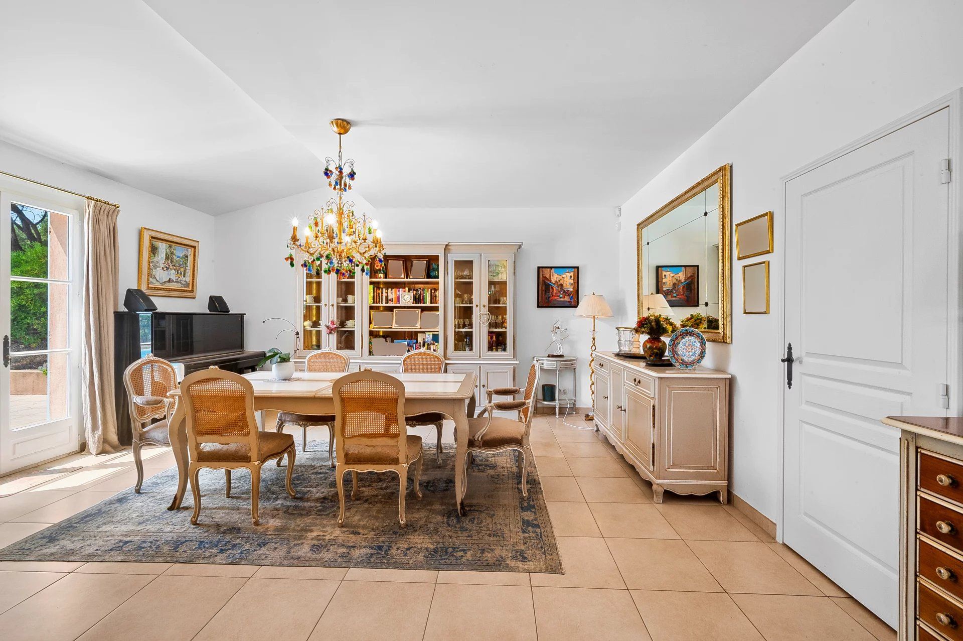 villa 5 Rooms for sale on Grimaud (83310)