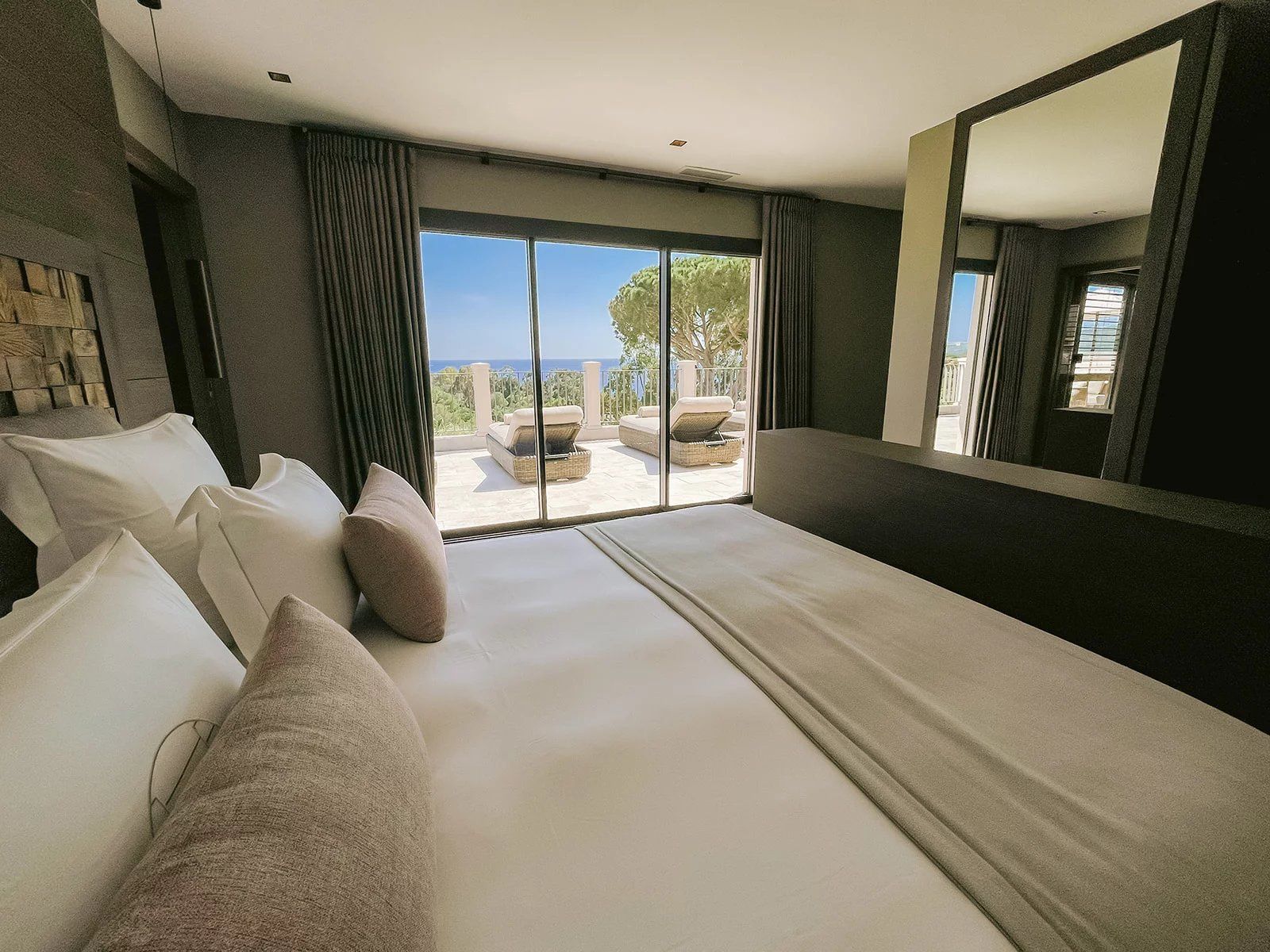 villa 7 Rooms for seasonal rent on La Croix-Valmer (83420)