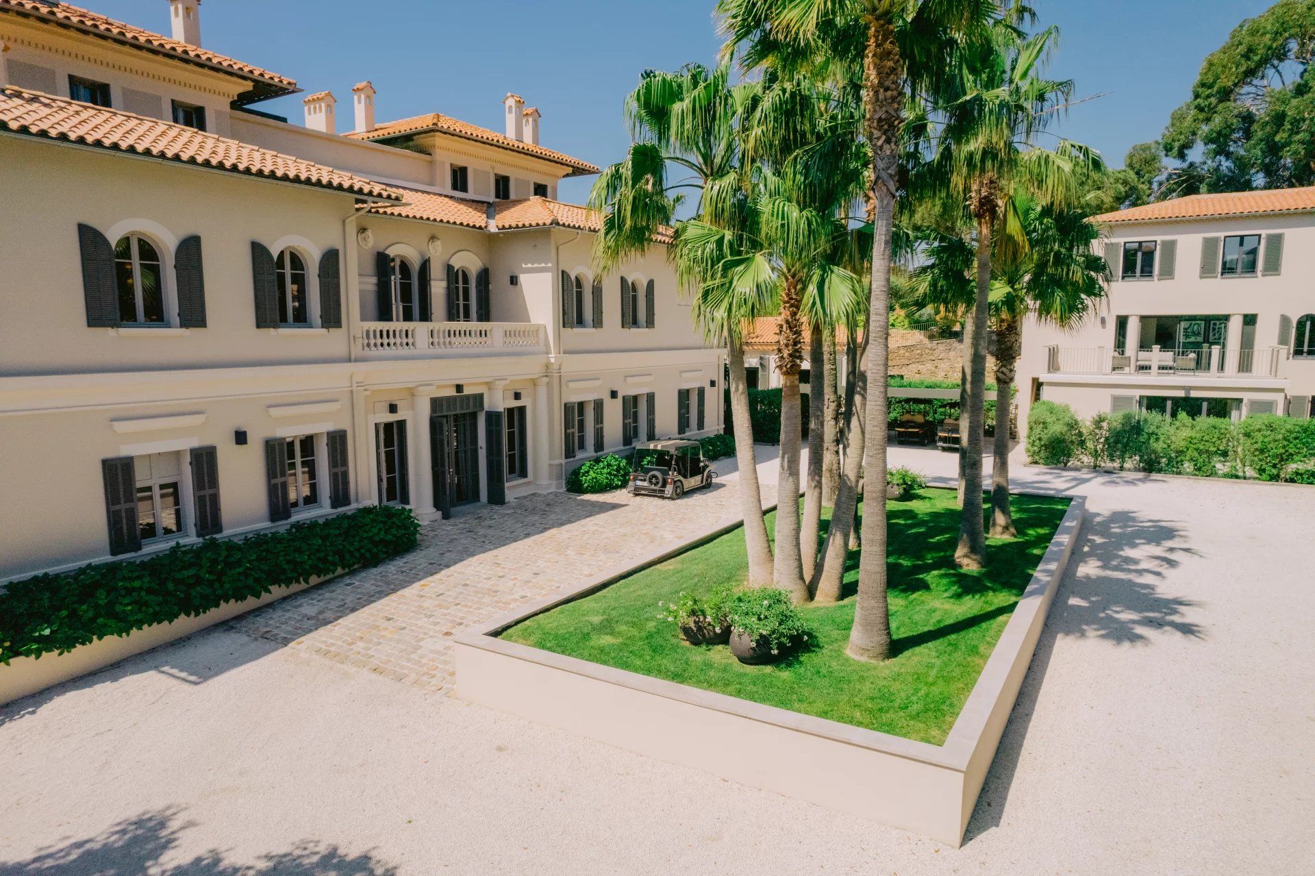 villa 12 Rooms for seasonal rent on La Croix-Valmer (83420)