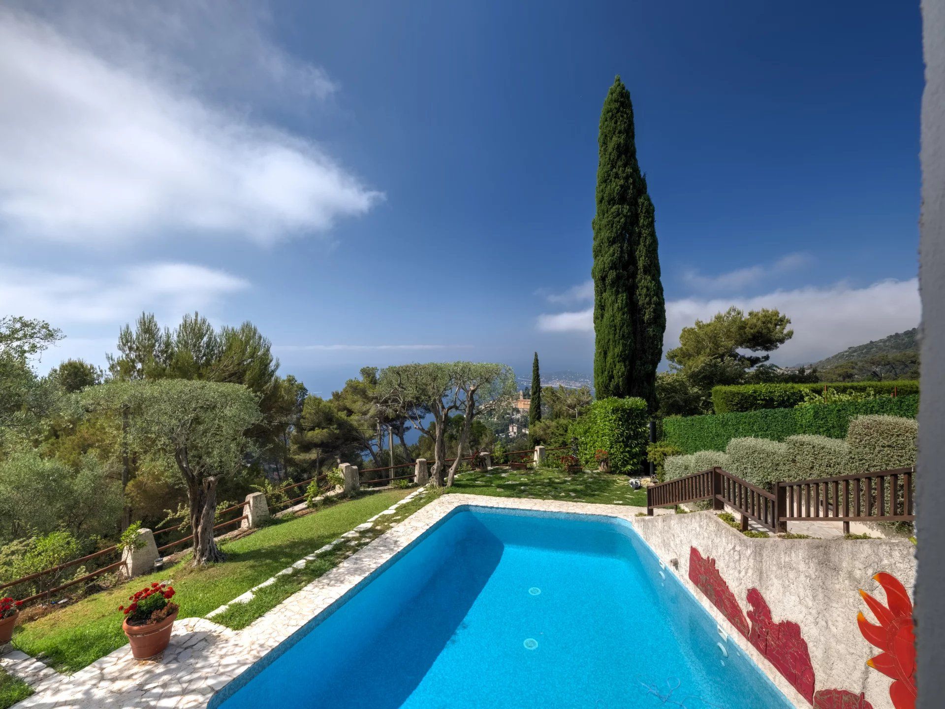 villa 6 Rooms for sale on Èze (06360)