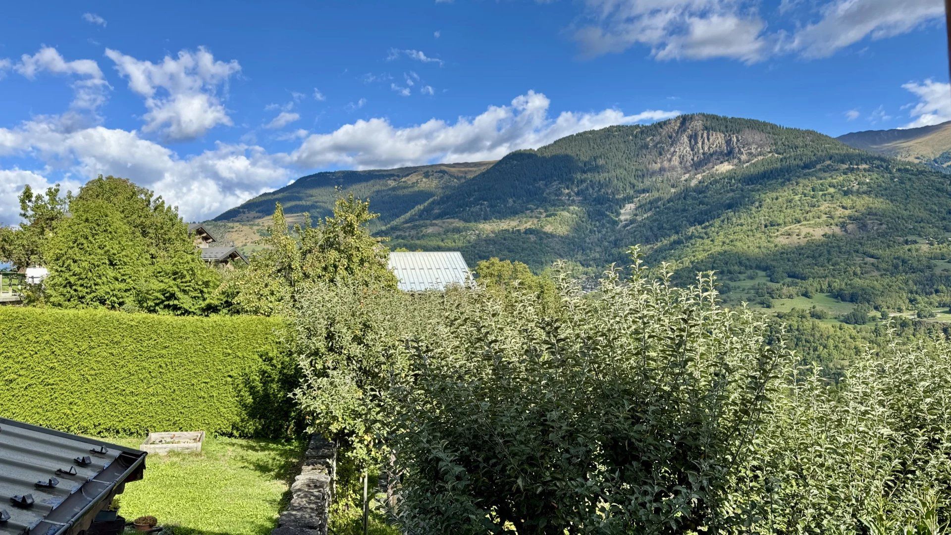 house 4 Rooms for sale on Courchevel (73120)