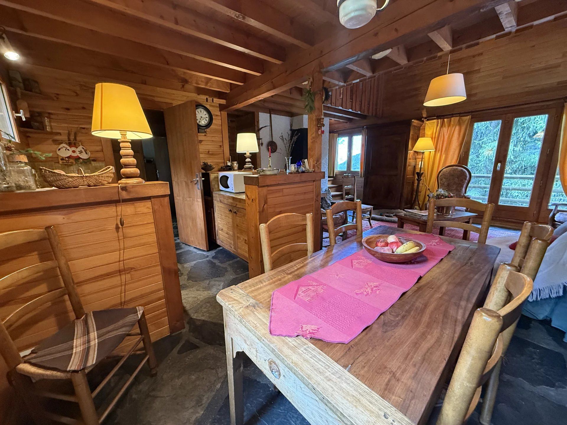 chalet 5 Rooms for sale on Les Allues (73550)
