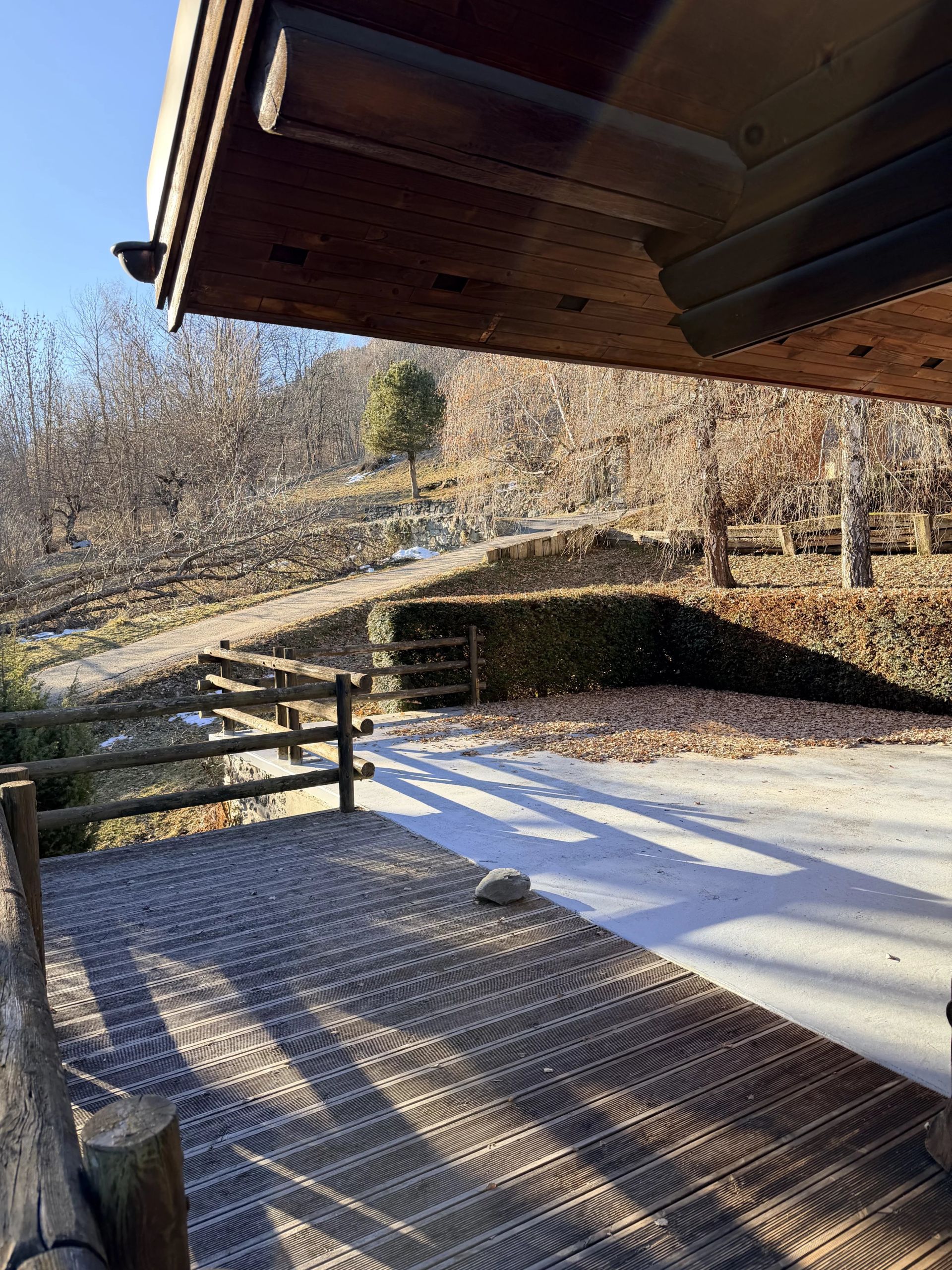 chalet 5 Rooms for sale on Les Allues (73550)