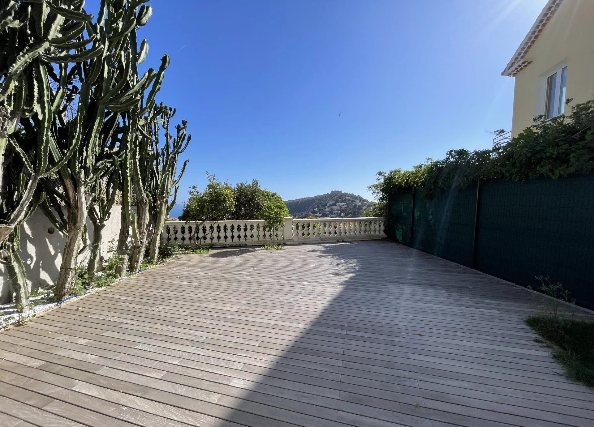 apartment 3 Rooms for sale on Villefranche-sur-Mer (06230)