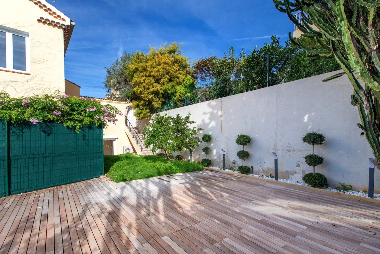 apartment 3 Rooms for sale on Villefranche-sur-Mer (06230)