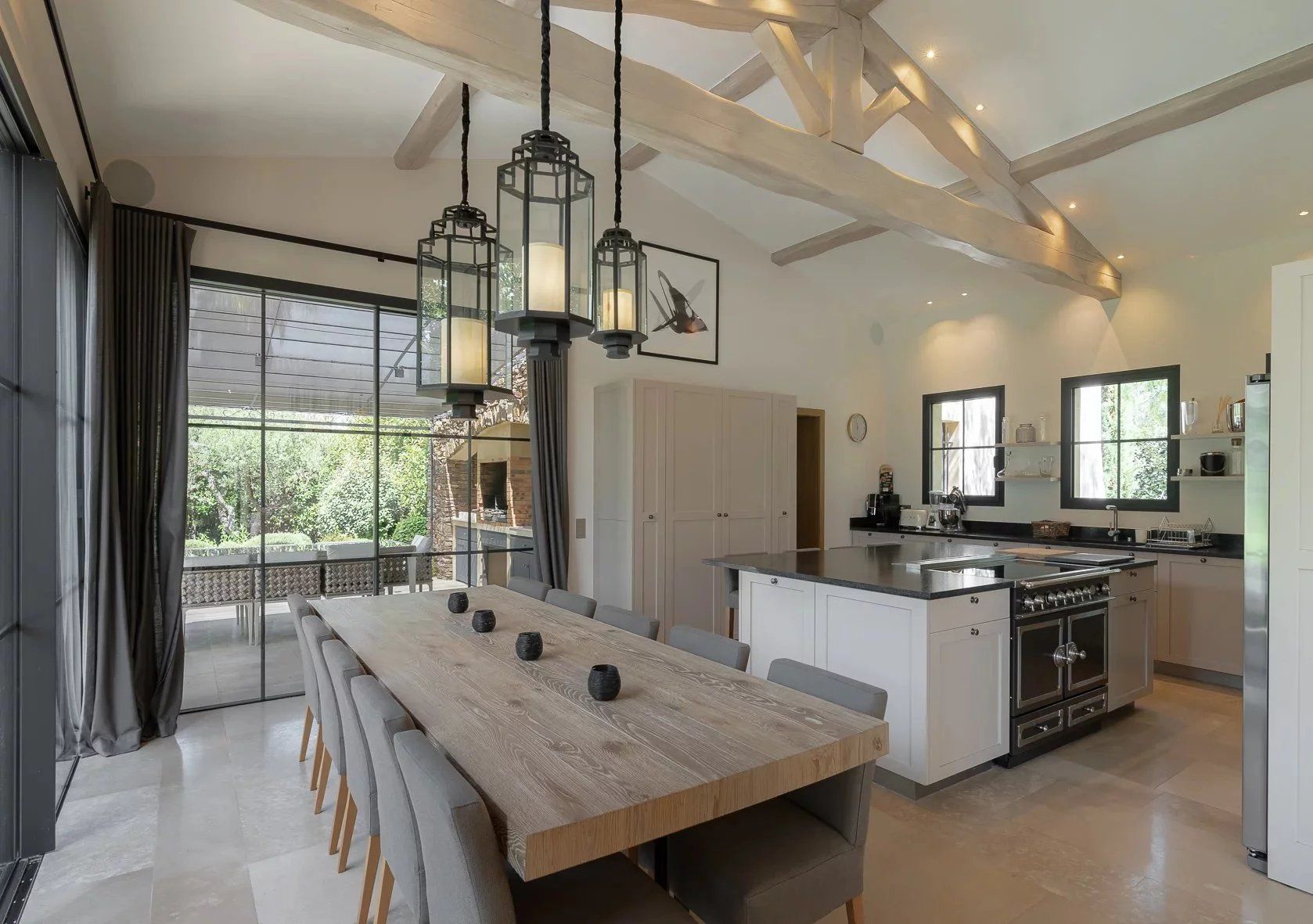 villa 7 Rooms for seasonal rent on Saint-Tropez (83990)