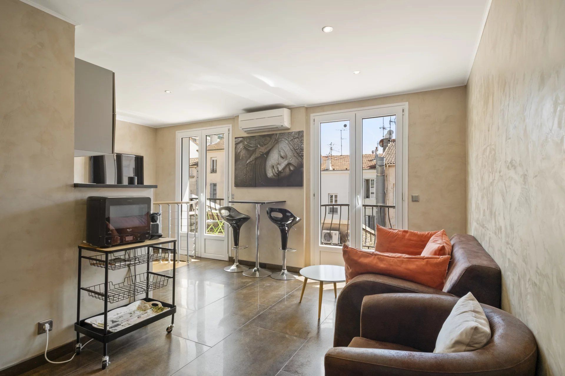 apartment 5 Rooms for sale on Cannes (06400)