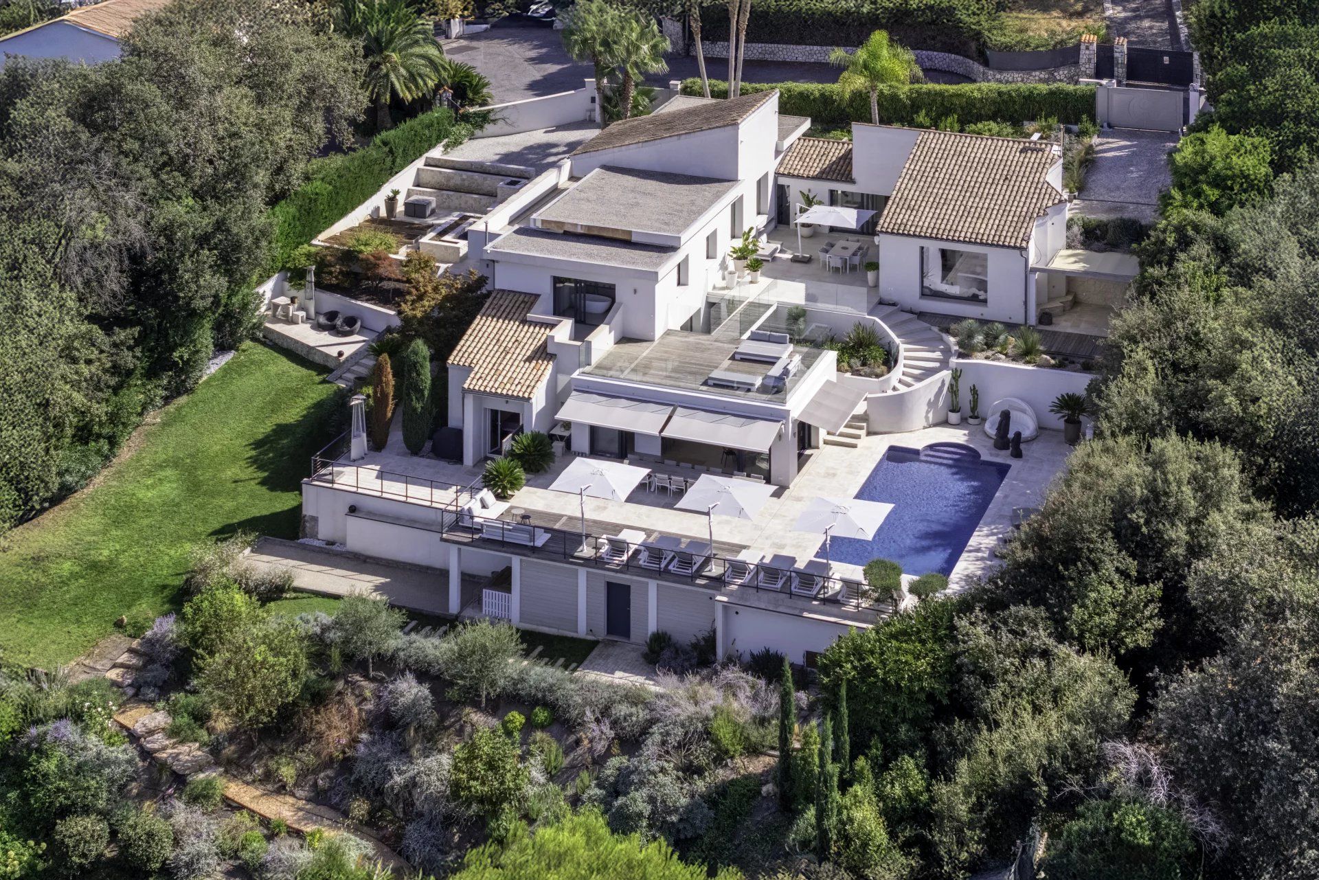 villa 7 Pièces en location saisonnière sur Antibes (06600) Location saisonnière Villa Antibes 7 Pièces 430 m²