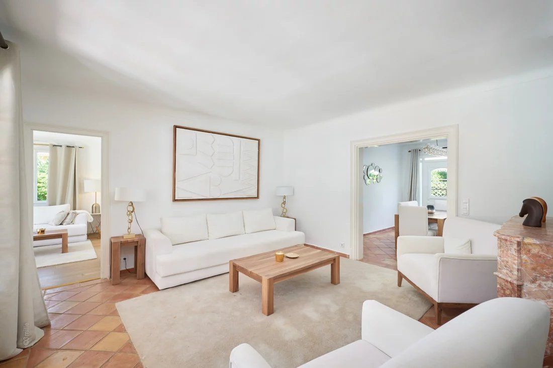 villa 5 Pièces en location saisonnière sur Saint-Tropez (83990)