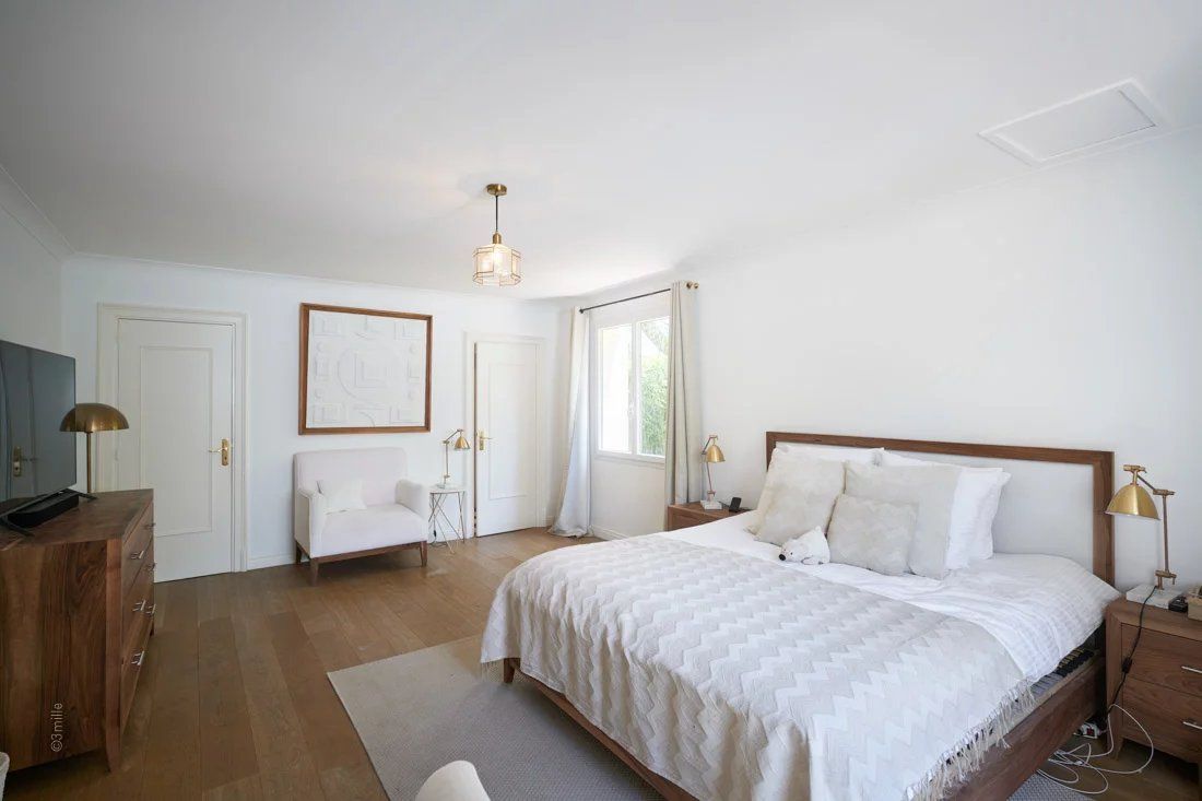 villa 5 Pièces en location saisonnière sur Saint-Tropez (83990)