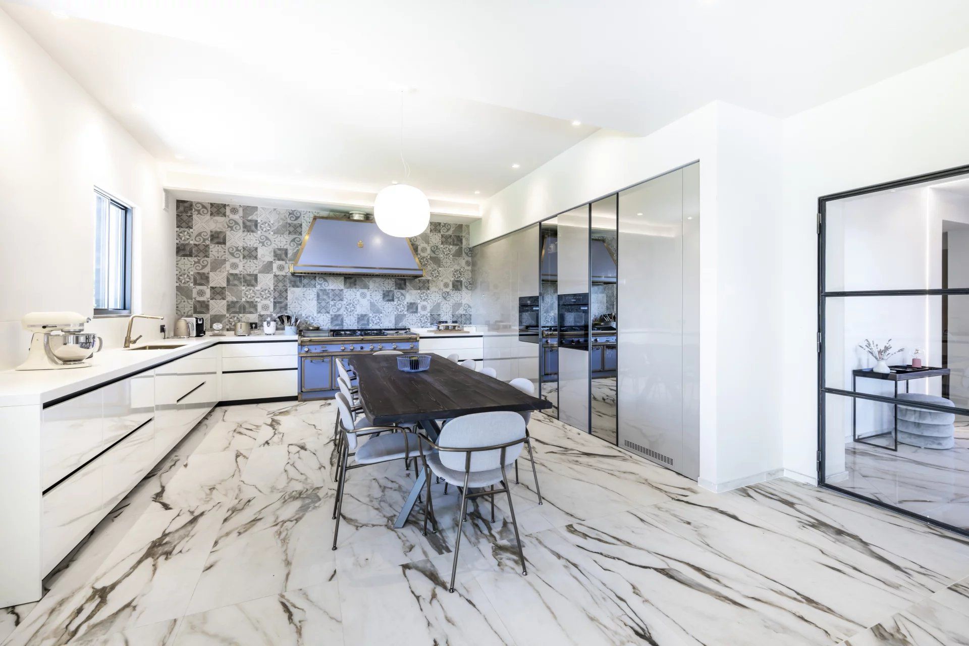 villa 15 Pièces en vente sur Saint-Paul-de-Vence (06570) Vente Villa Saint-Paul-de-Vence 15 Pièces 828 m²
