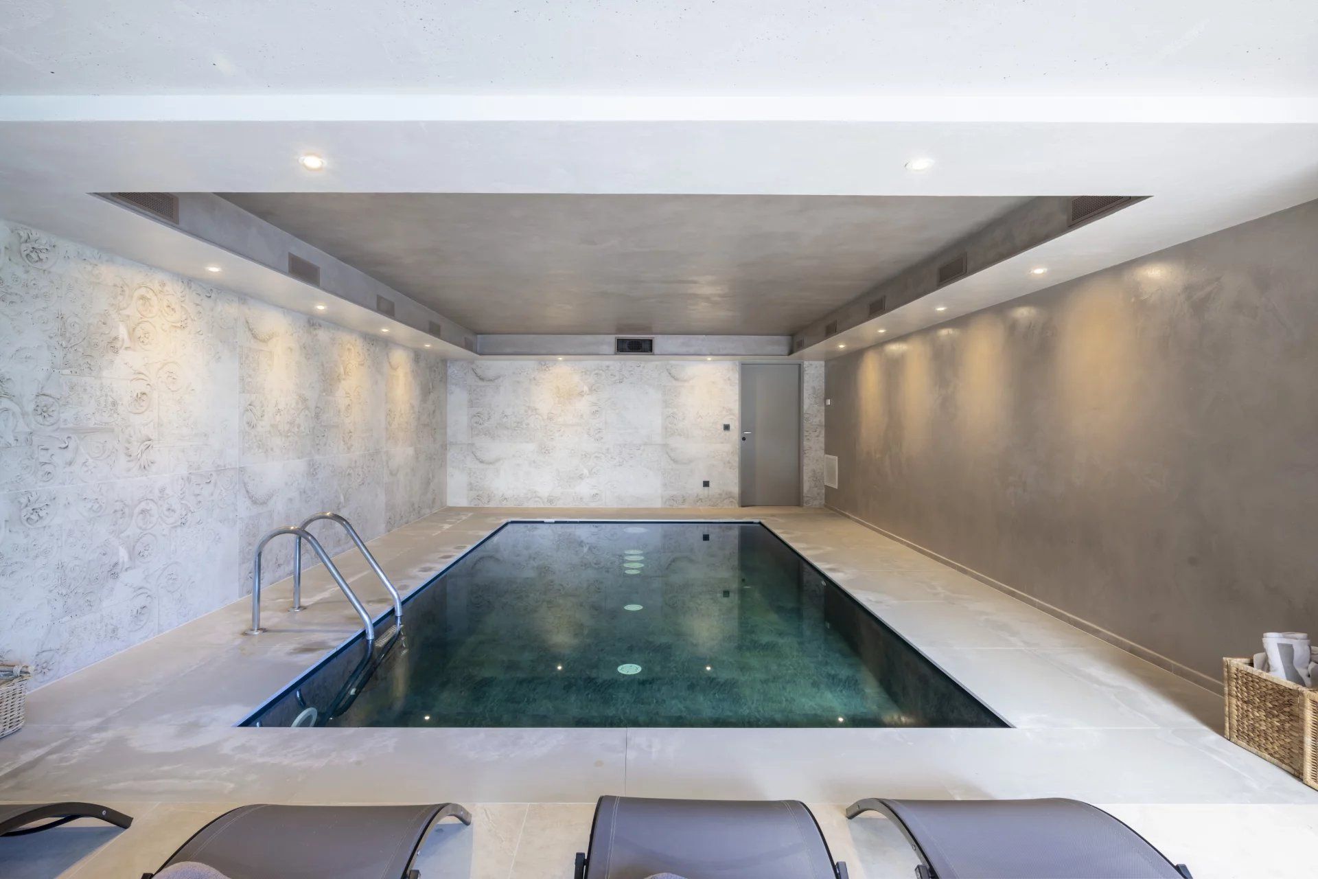 villa 15 Rooms for sale on Saint-Paul-de-Vence (06570)