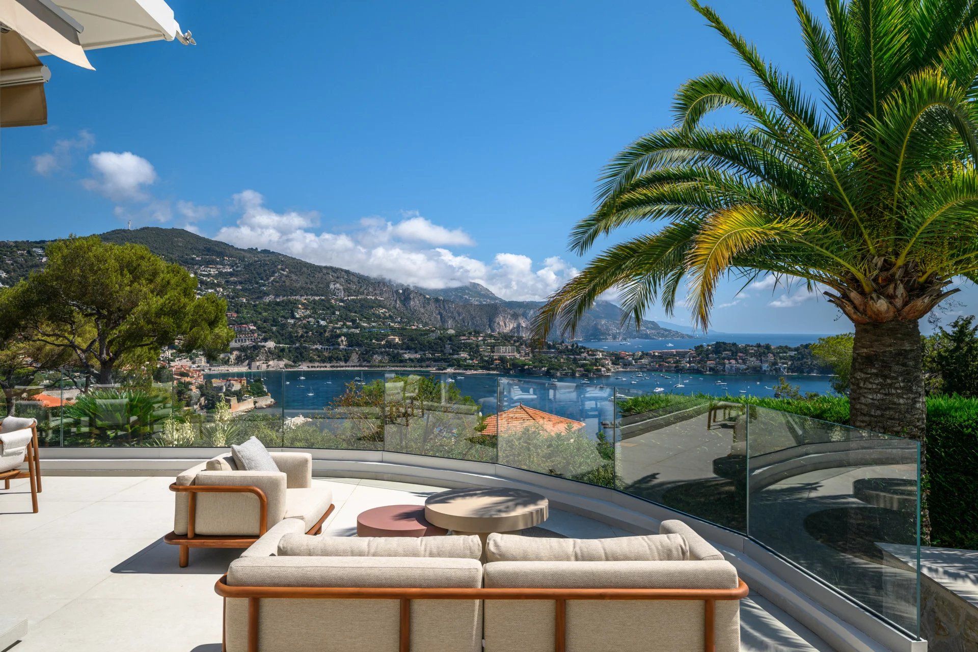 villa 5 Rooms for sale on Nice (06300) Sale Villa Nice 5 Rooms 150 m²