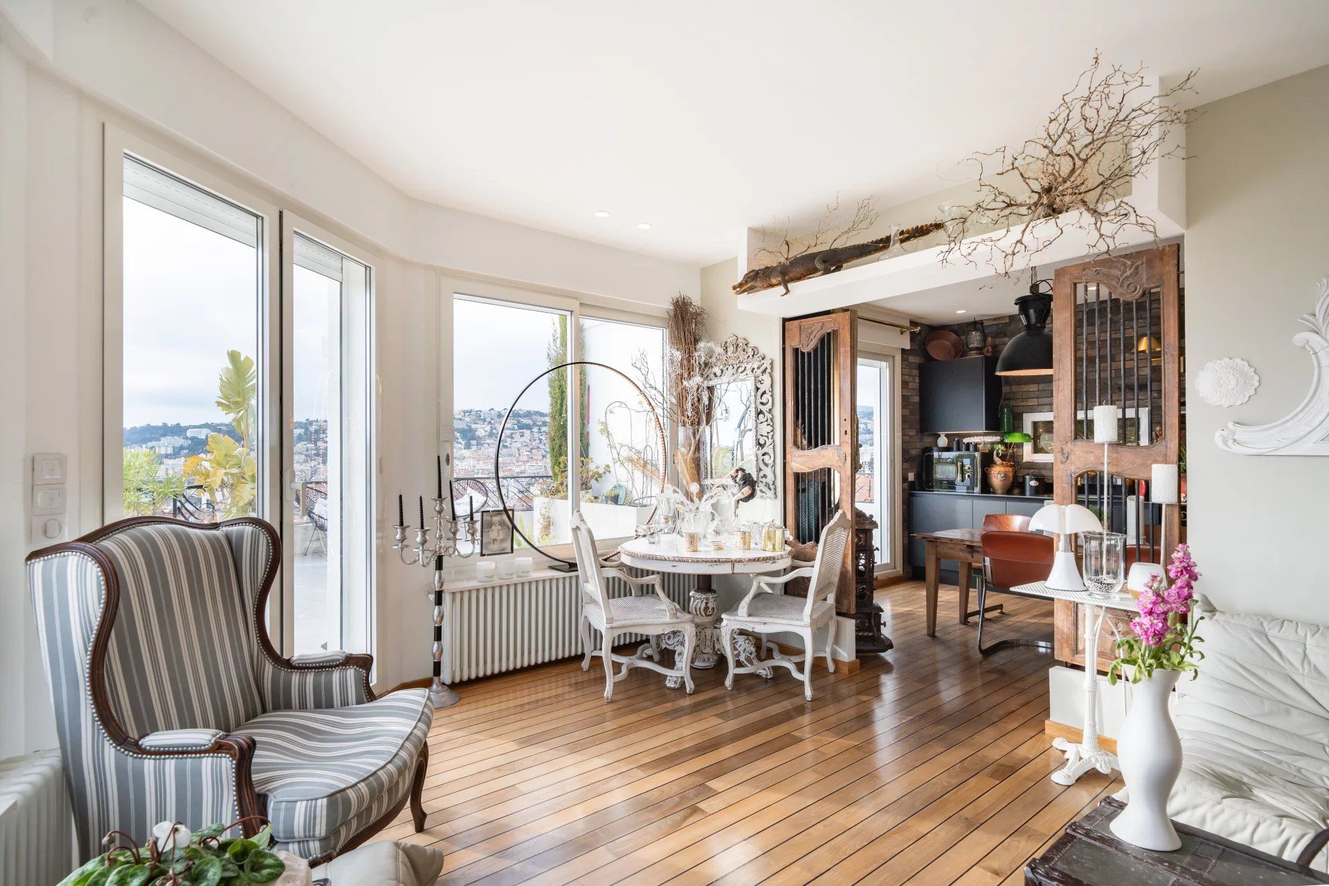 apartment 2 Rooms for sale on Nice (06000)