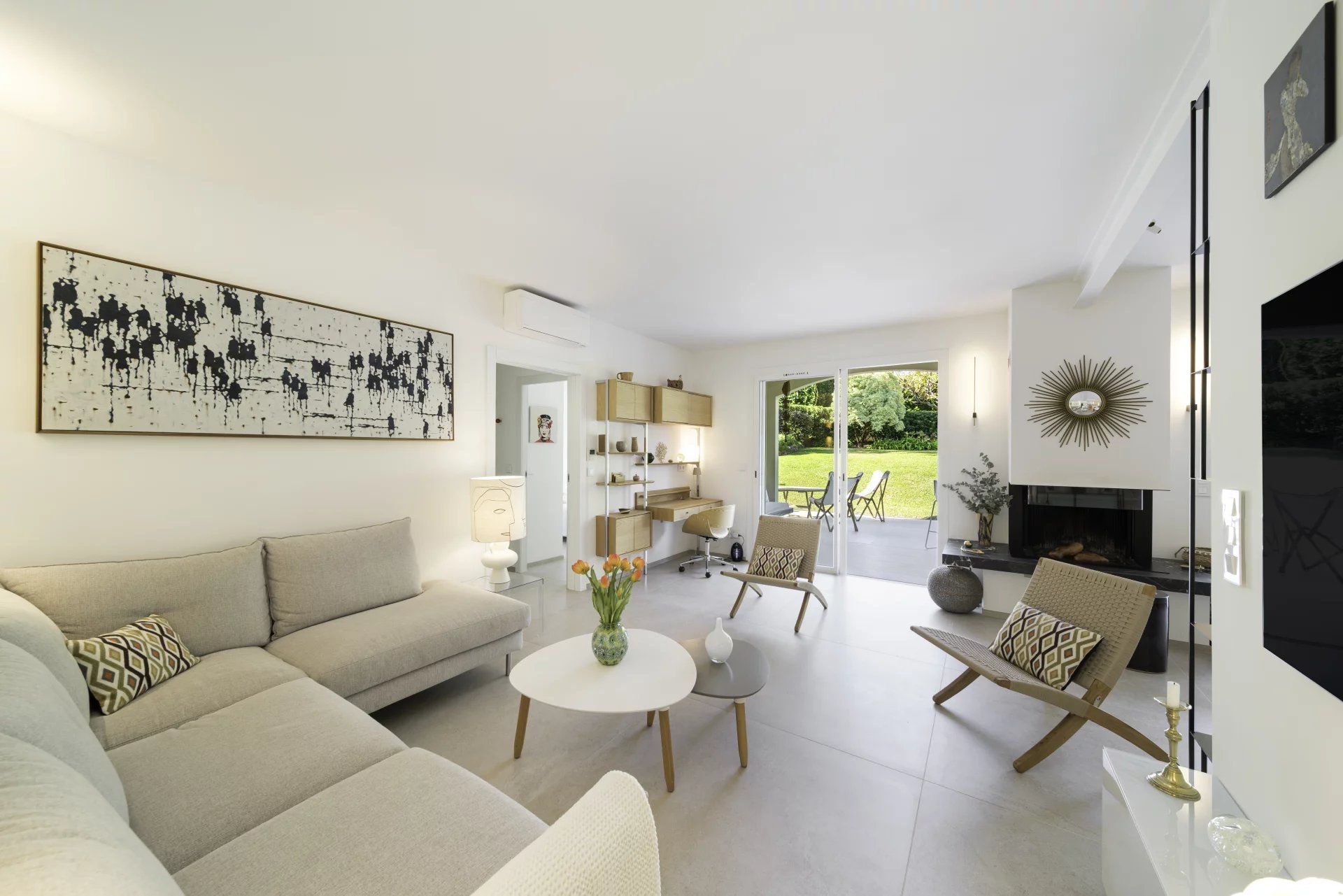 apartment 4 Rooms for seasonal rent on Antibes (06160)