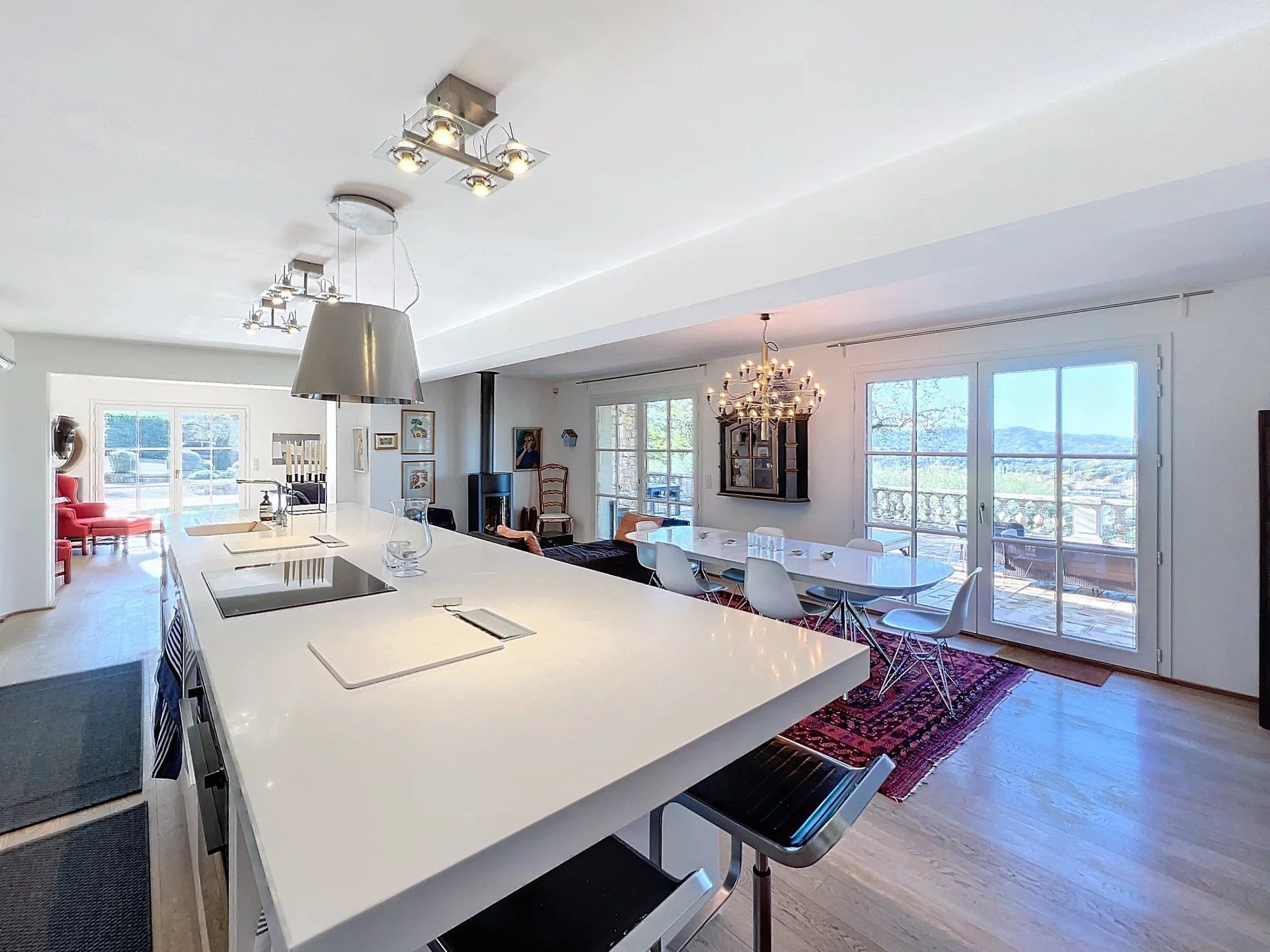 villa 6 Rooms for sale on Valbonne (06560)