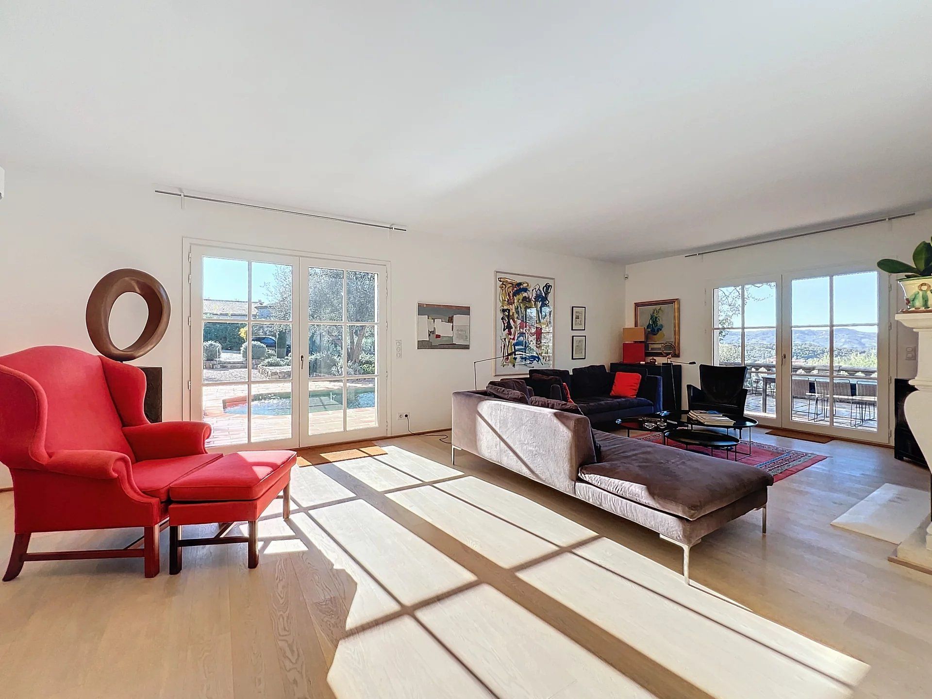 villa 6 Rooms for sale on Valbonne (06560)