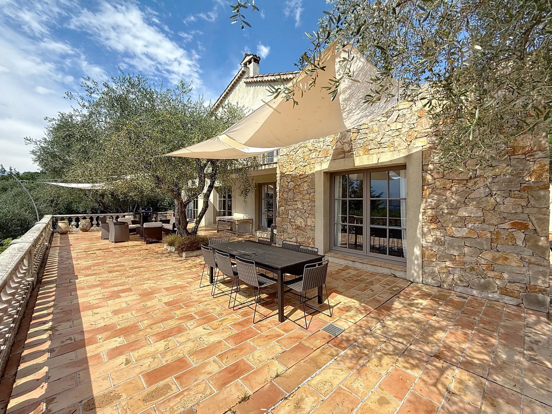 villa 6 Pièces en vente sur Valbonne (06560)